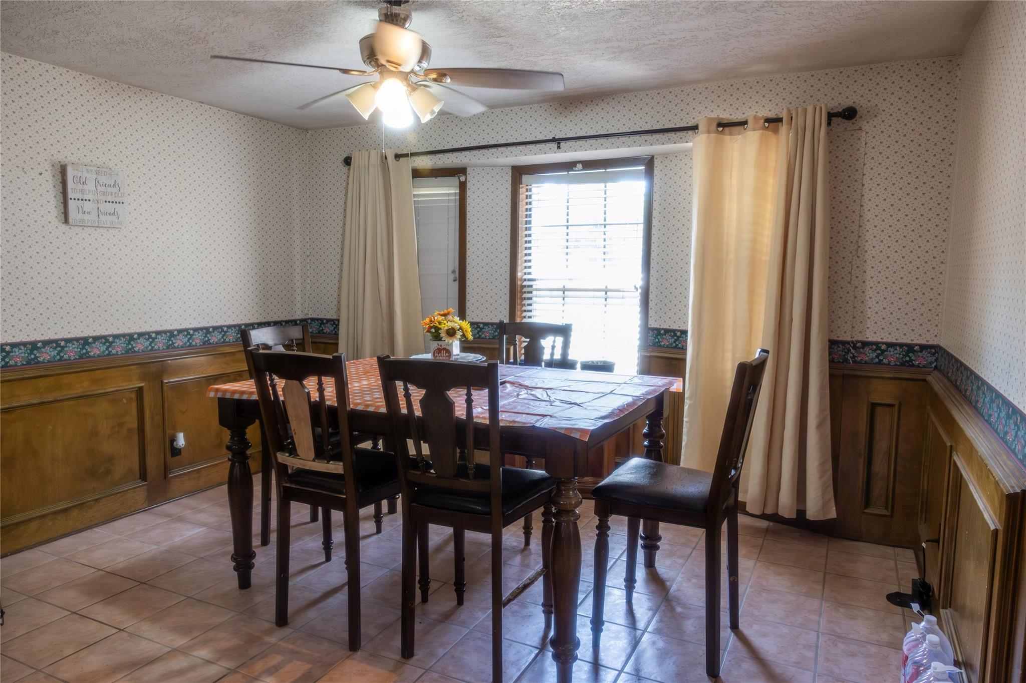 3225 Terrier Hill Ln, Brenham, TX 77833