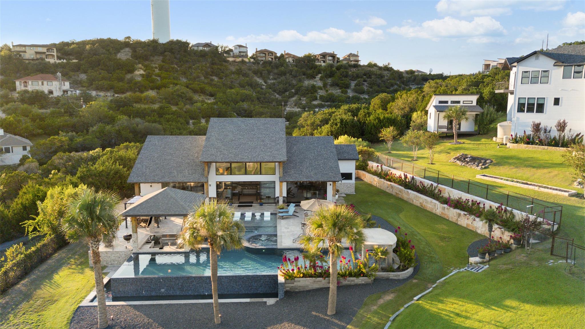 1300 Sparrow Ln, Austin, TX 78734