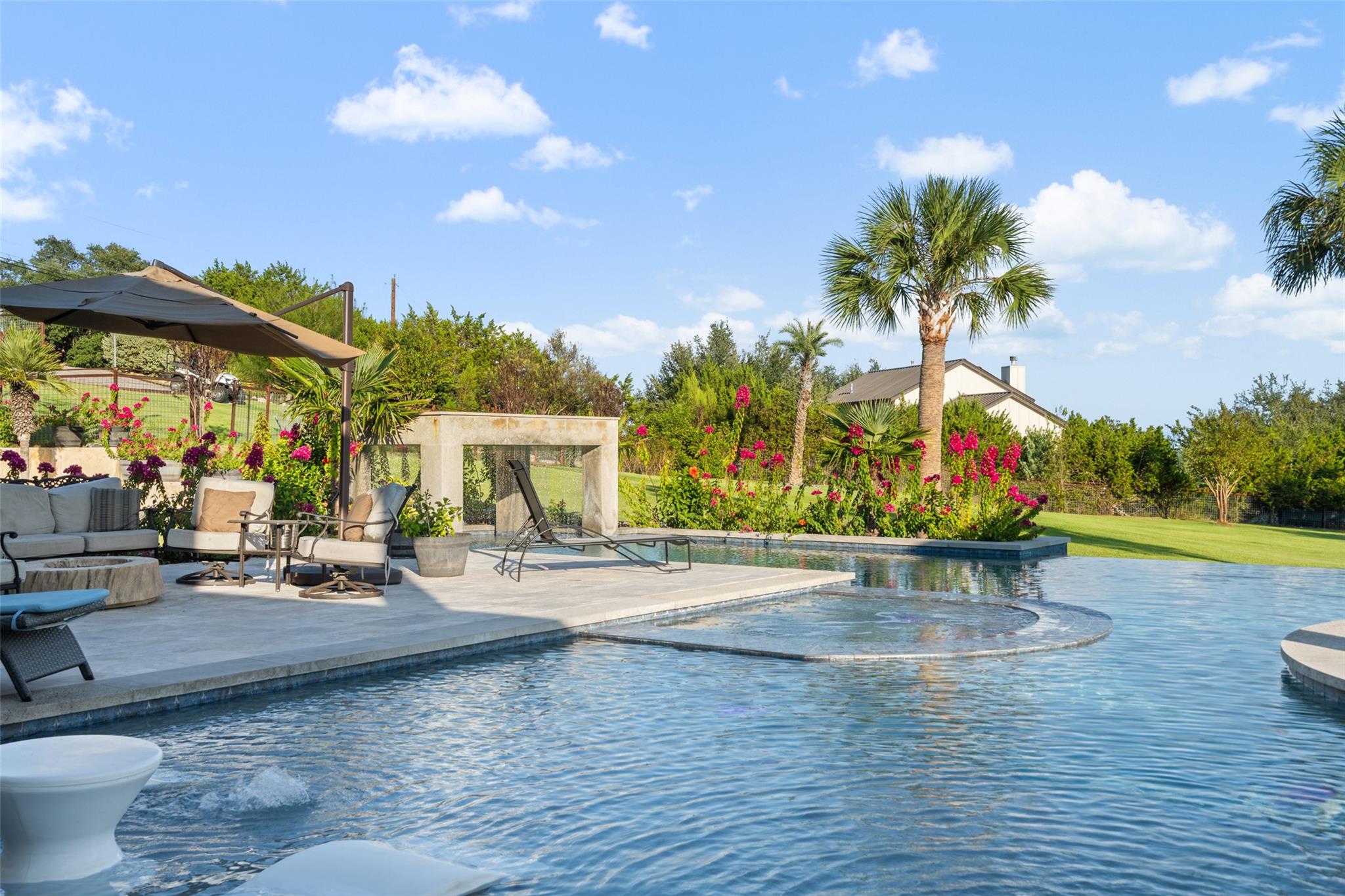 1300 Sparrow Ln, Austin, TX 78734