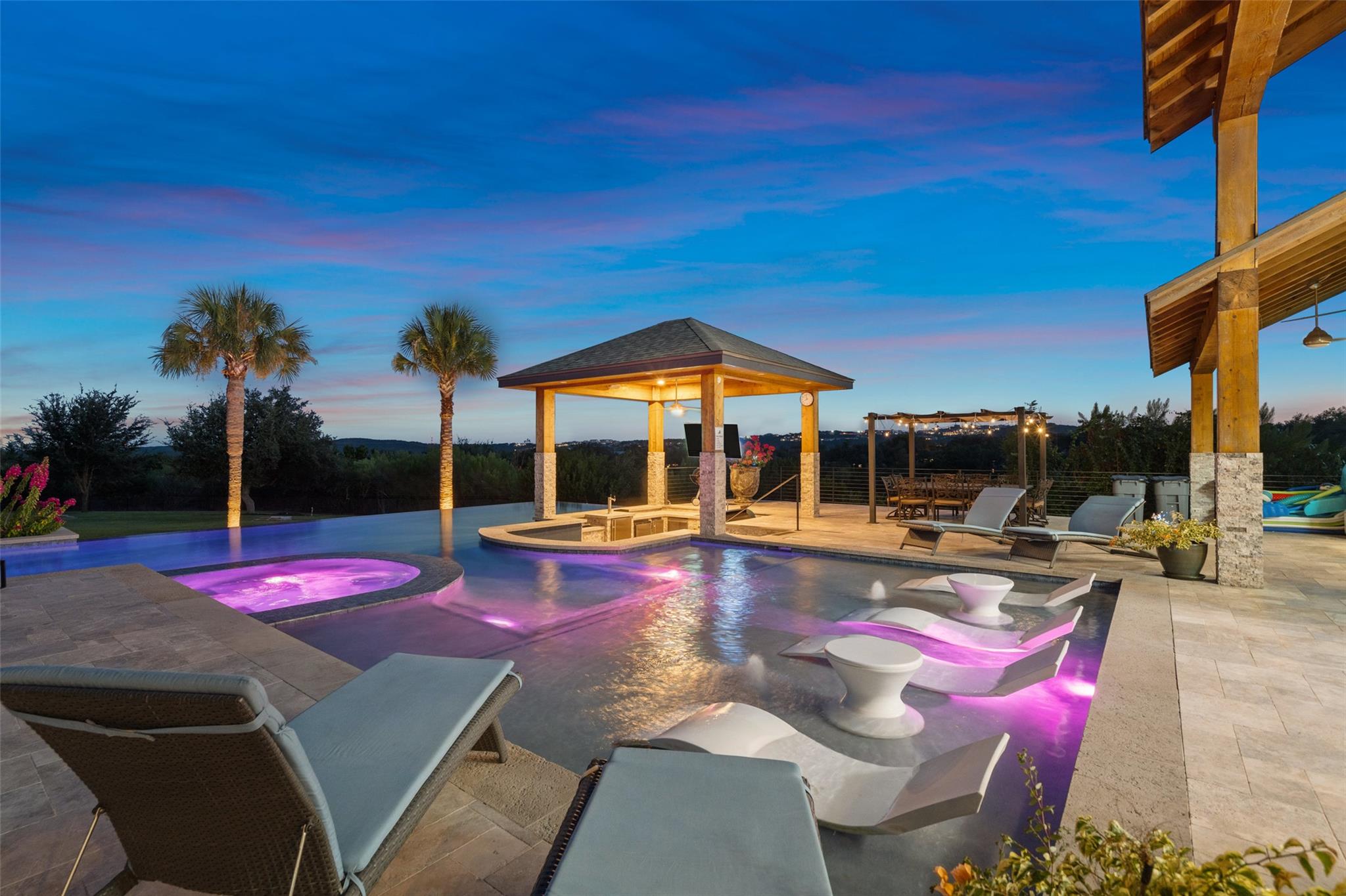 1300 Sparrow Ln, Austin, TX 78734