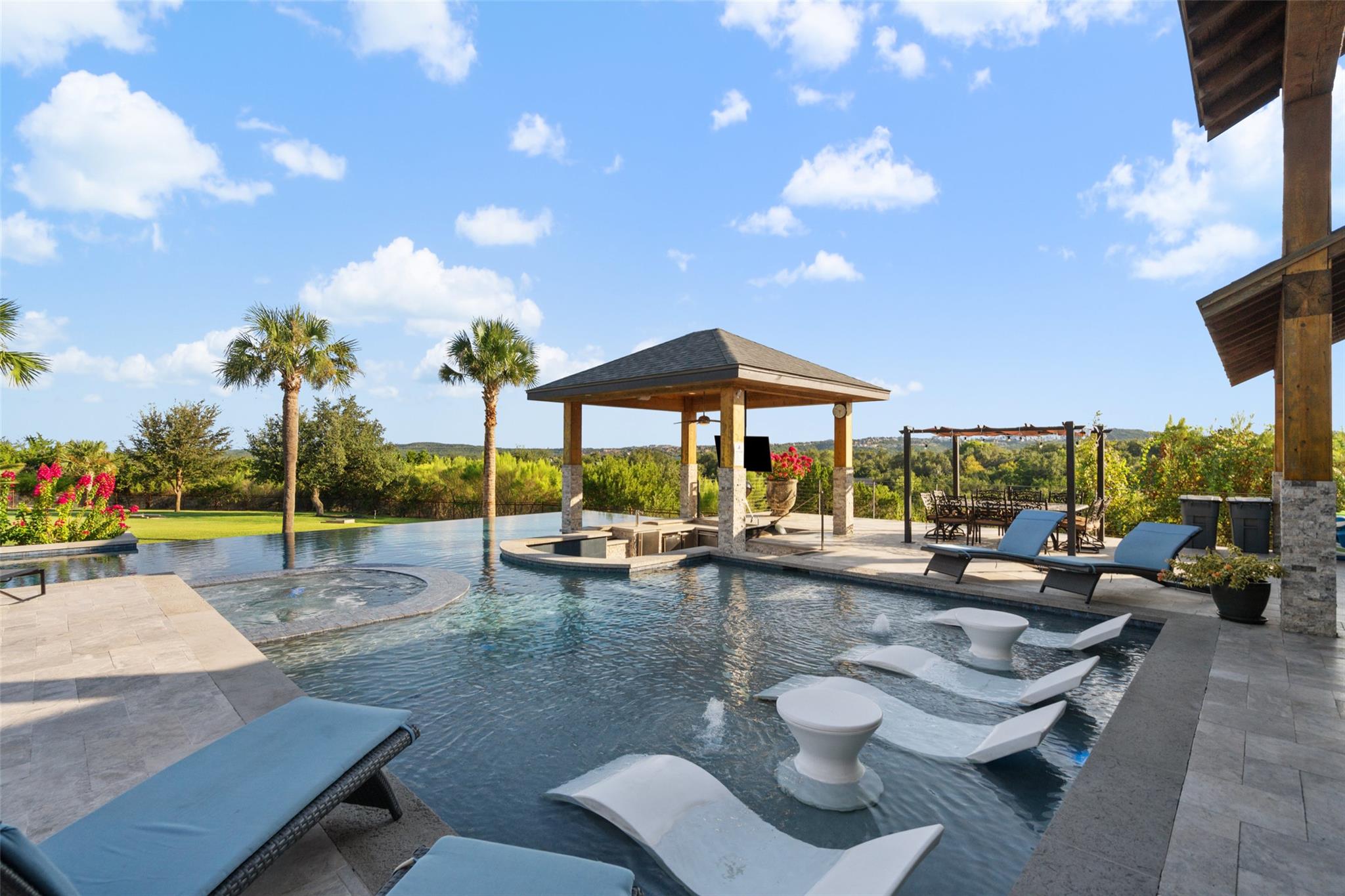 1300 Sparrow Ln, Austin, TX 78734