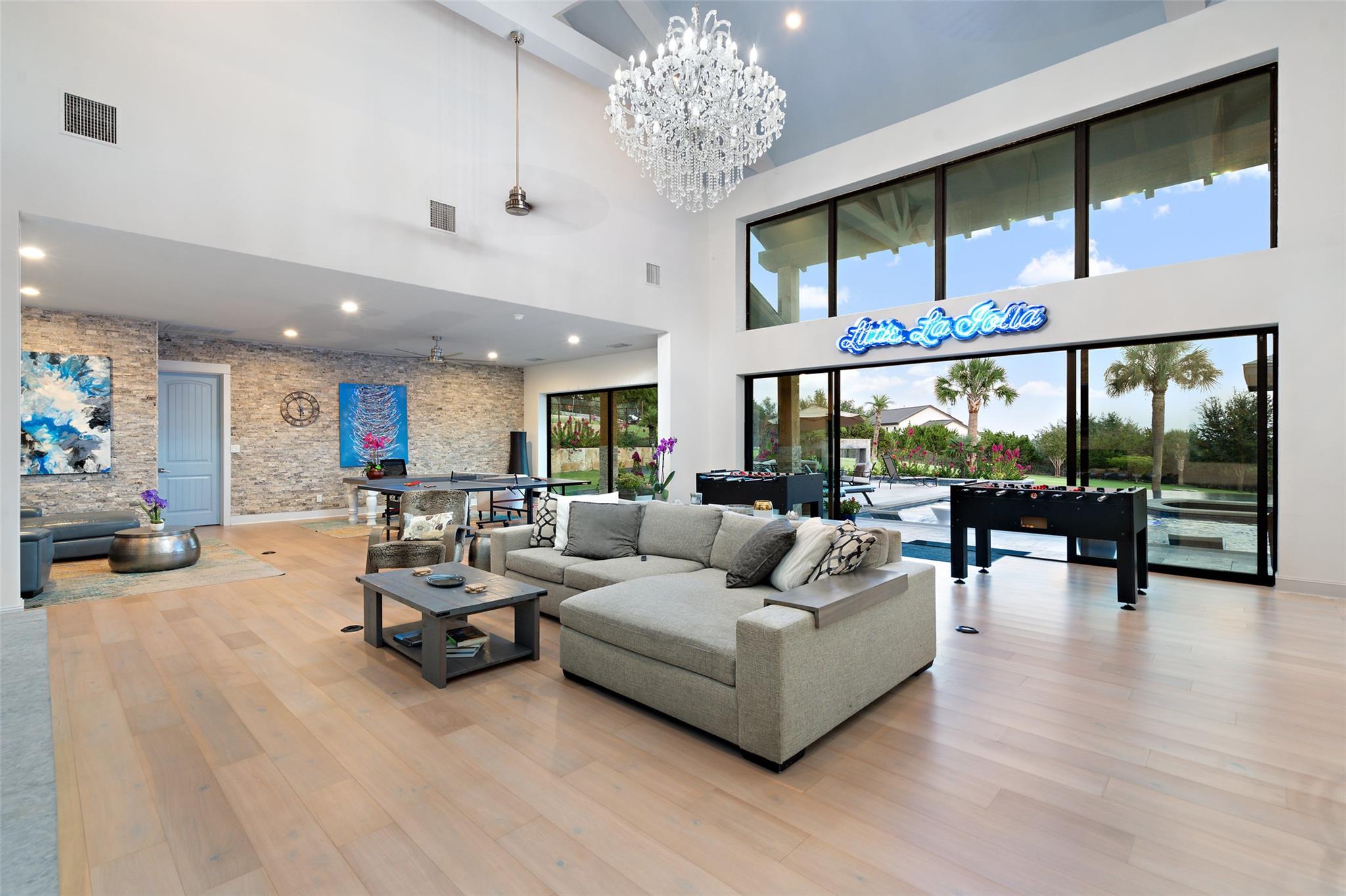 1300 Sparrow Ln, Austin, TX 78734