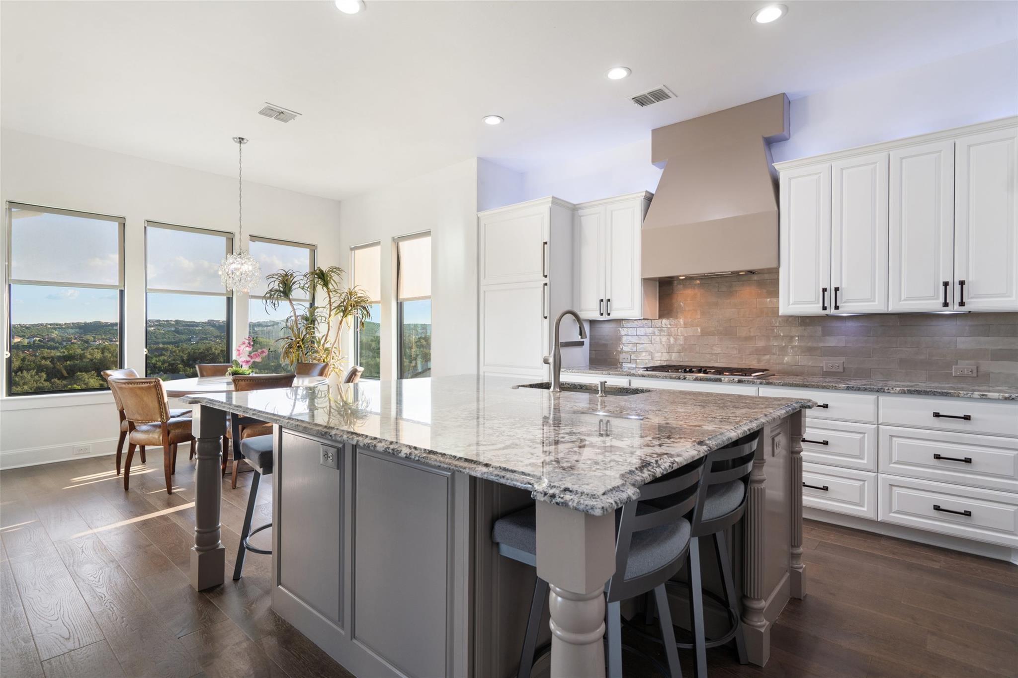 1300 Sparrow Ln, Austin, TX 78734