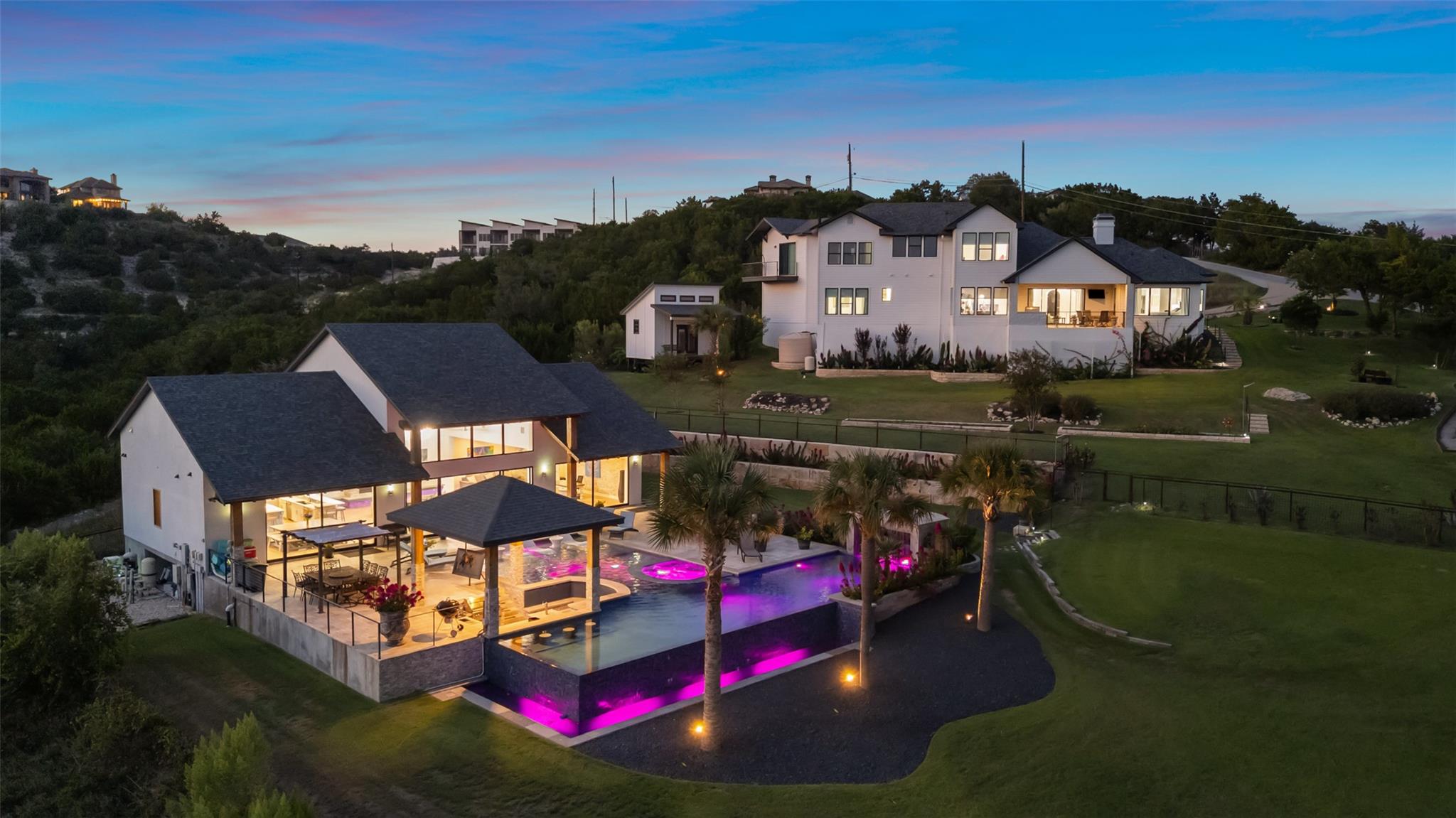 1300 Sparrow Ln, Austin, TX 78734