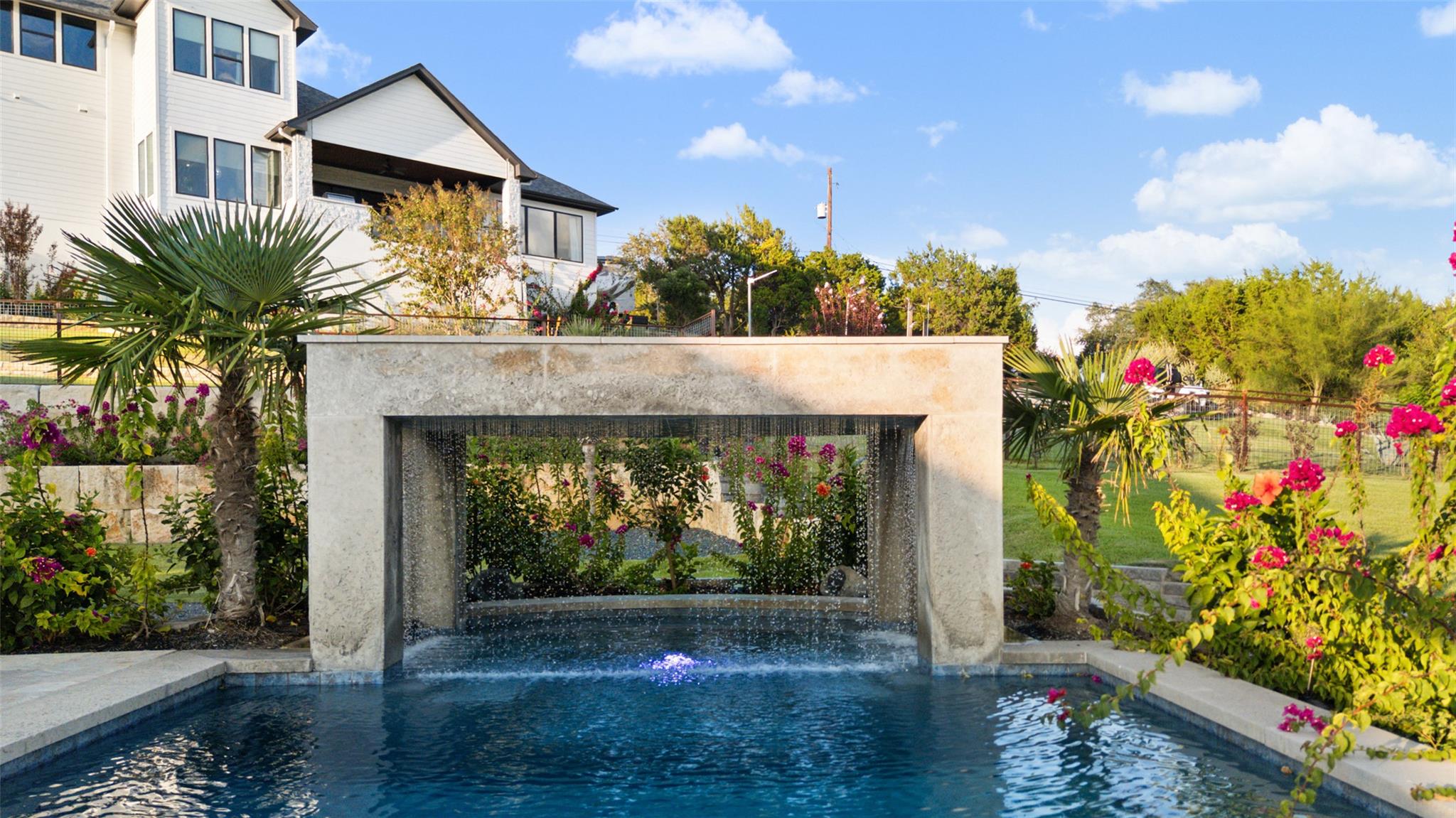 1300 Sparrow Ln, Austin, TX 78734