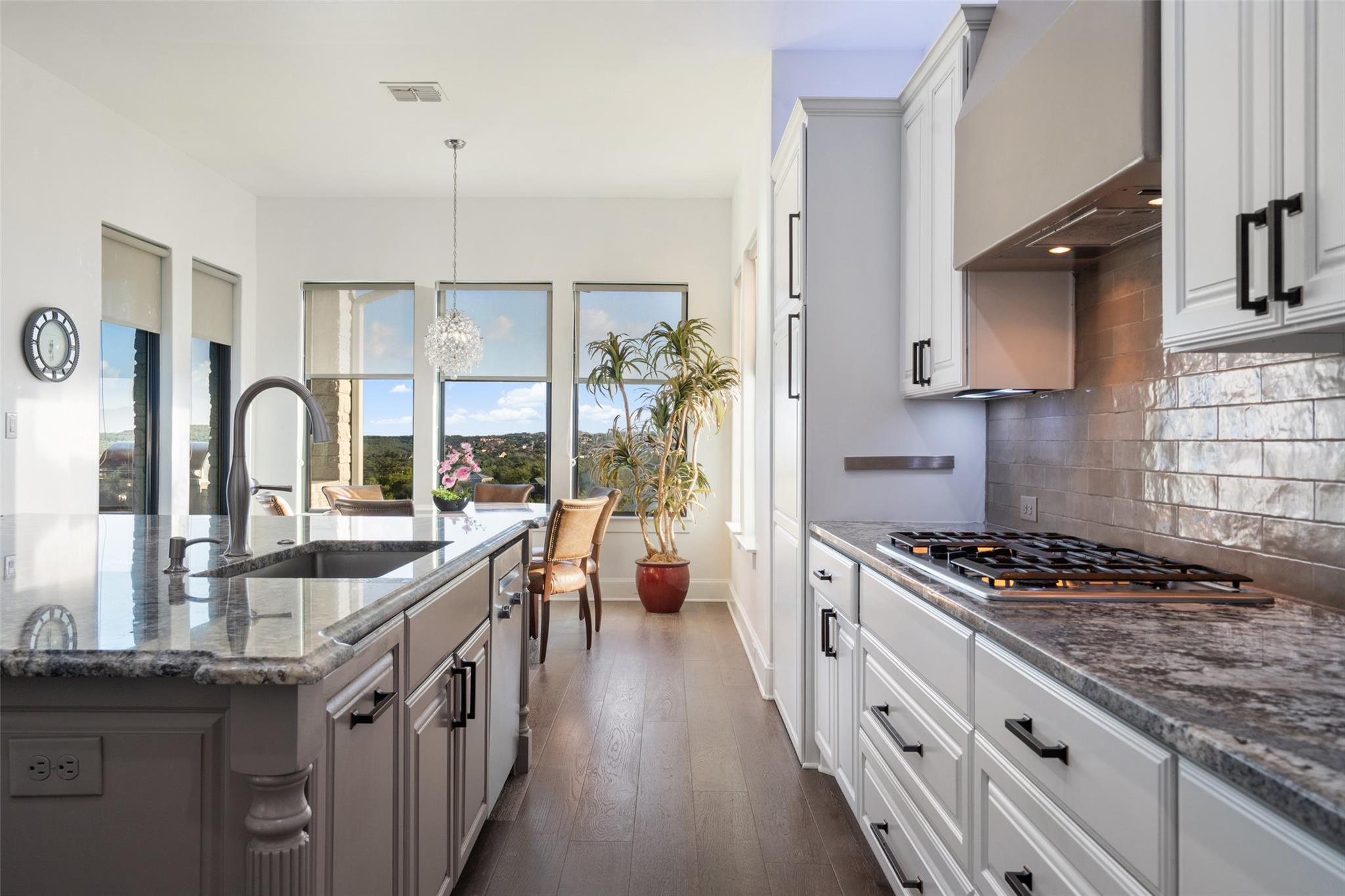 1300 Sparrow Ln, Austin, TX 78734