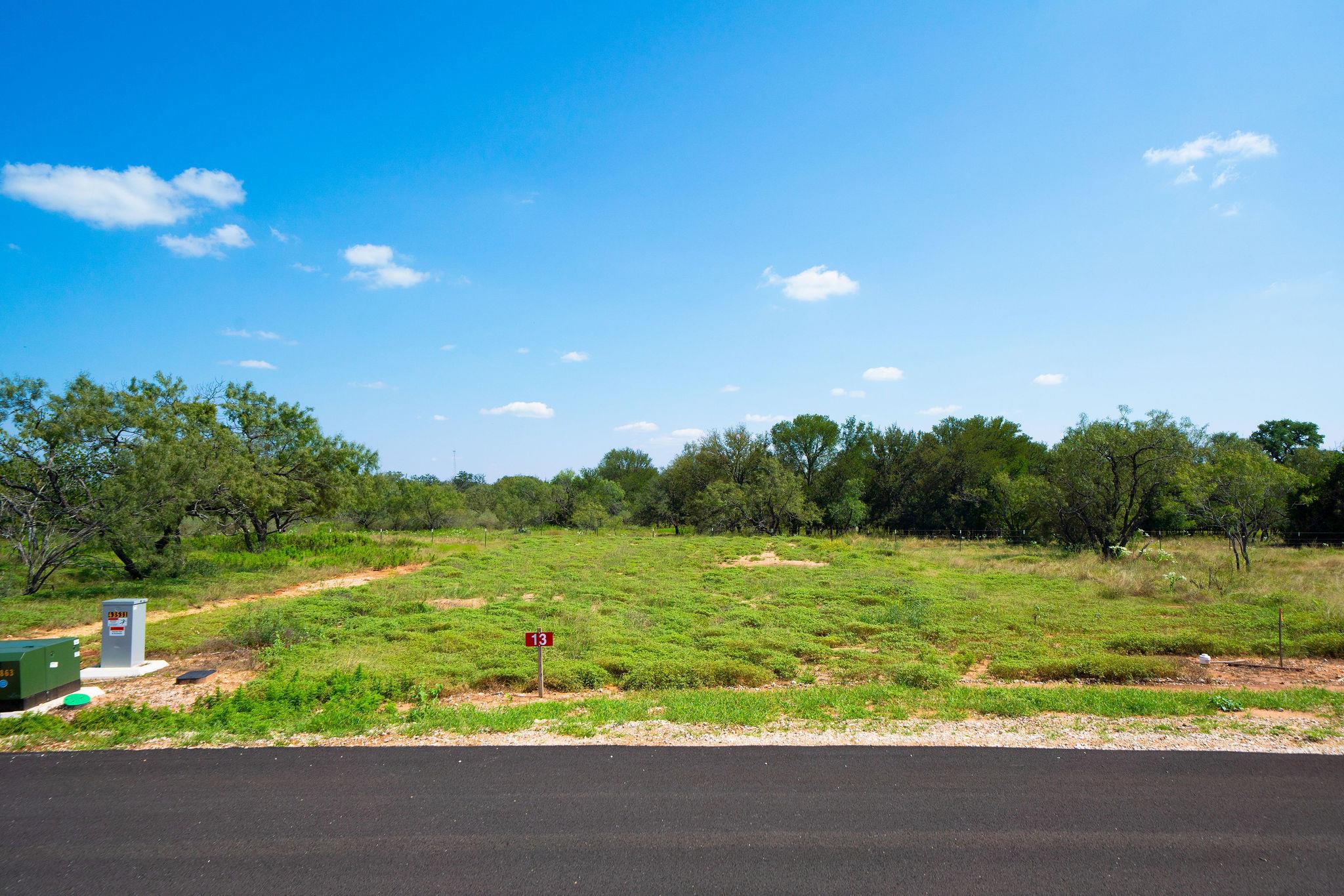 13 Ale Ct, Fredericksburg, TX 78624