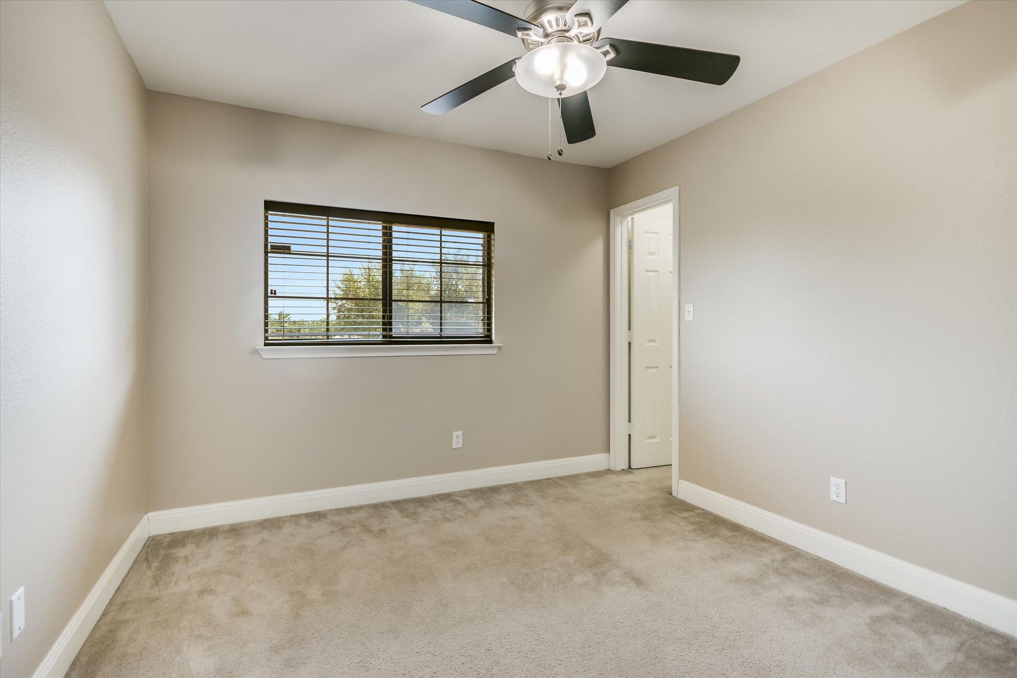 219 WOODLAKE Dr, Georgetown, TX 78633