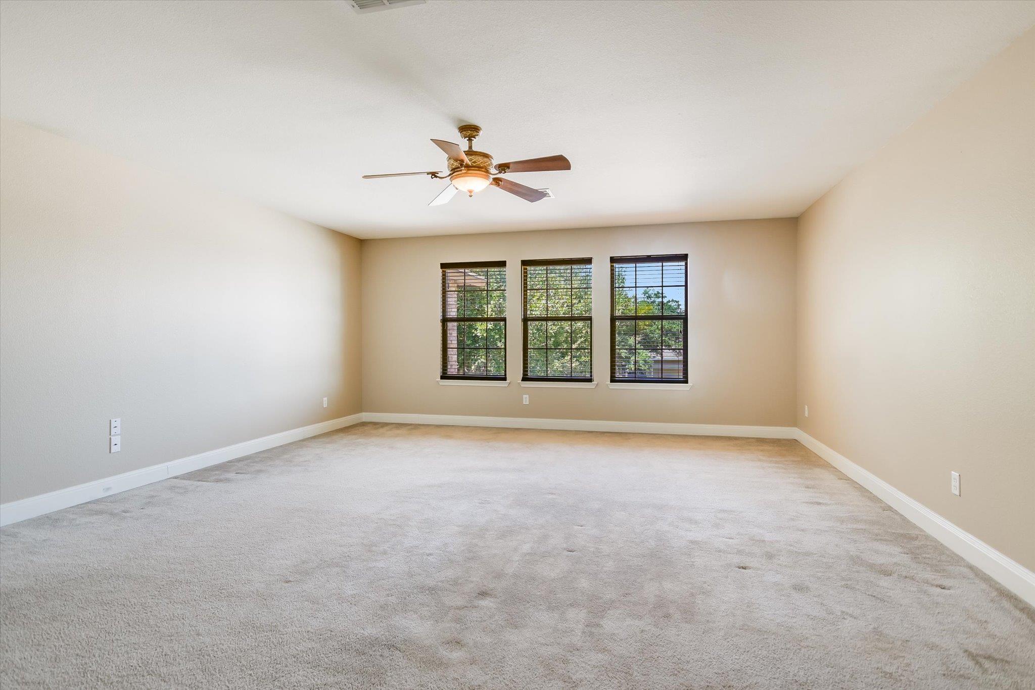 219 WOODLAKE Dr, Georgetown, TX 78633