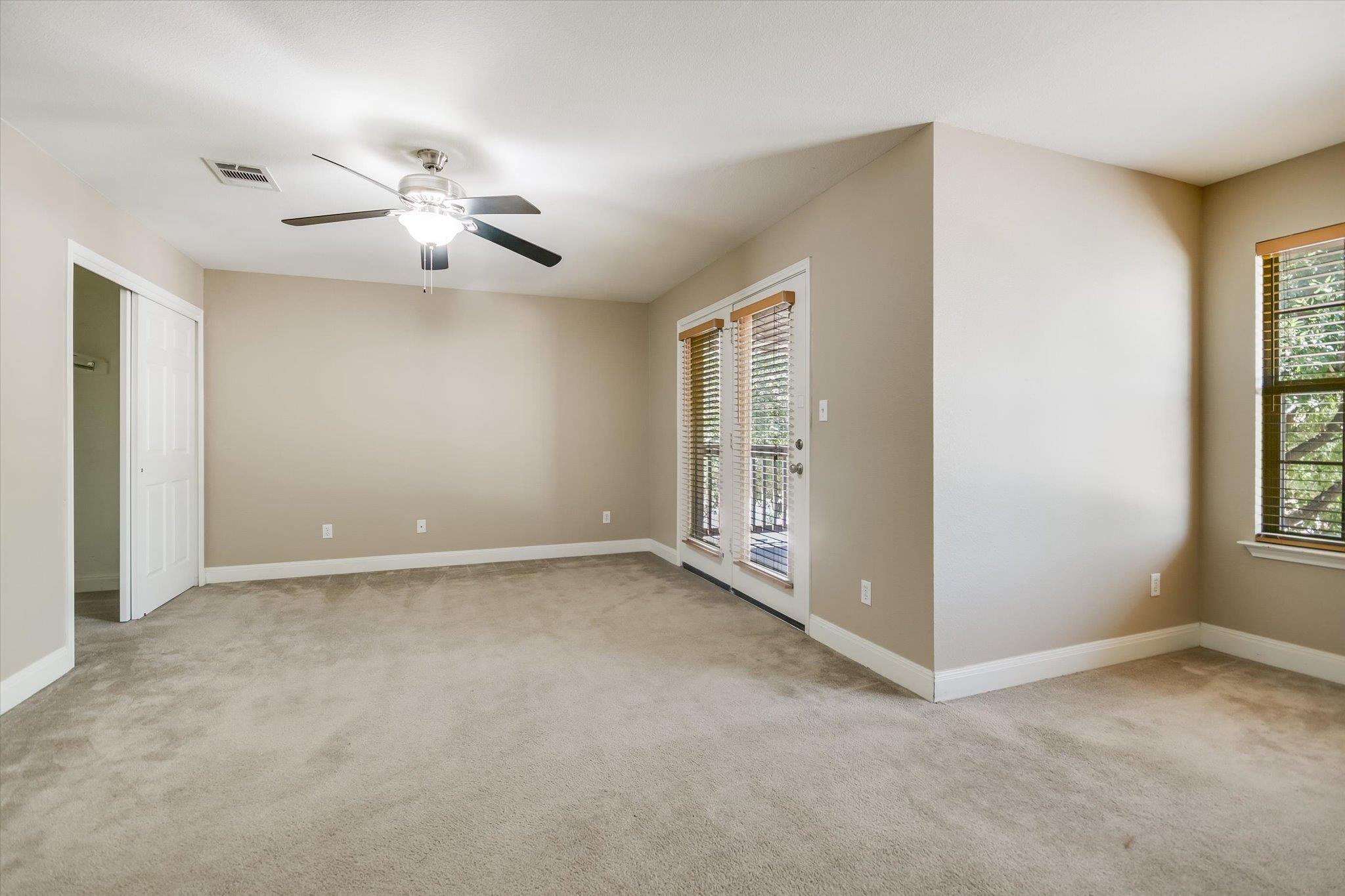 219 WOODLAKE Dr, Georgetown, TX 78633