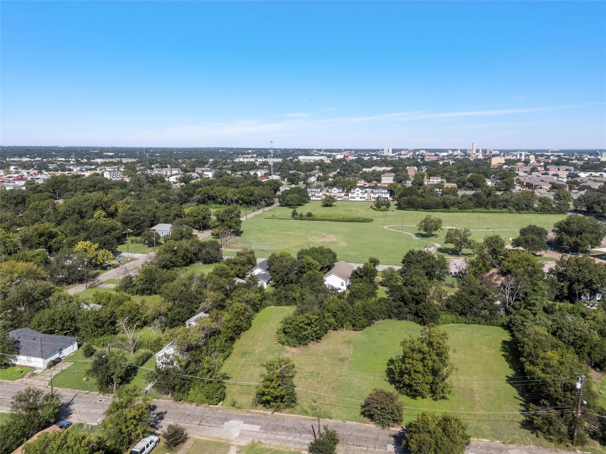 805 Benton Dr, Waco, TX 76706