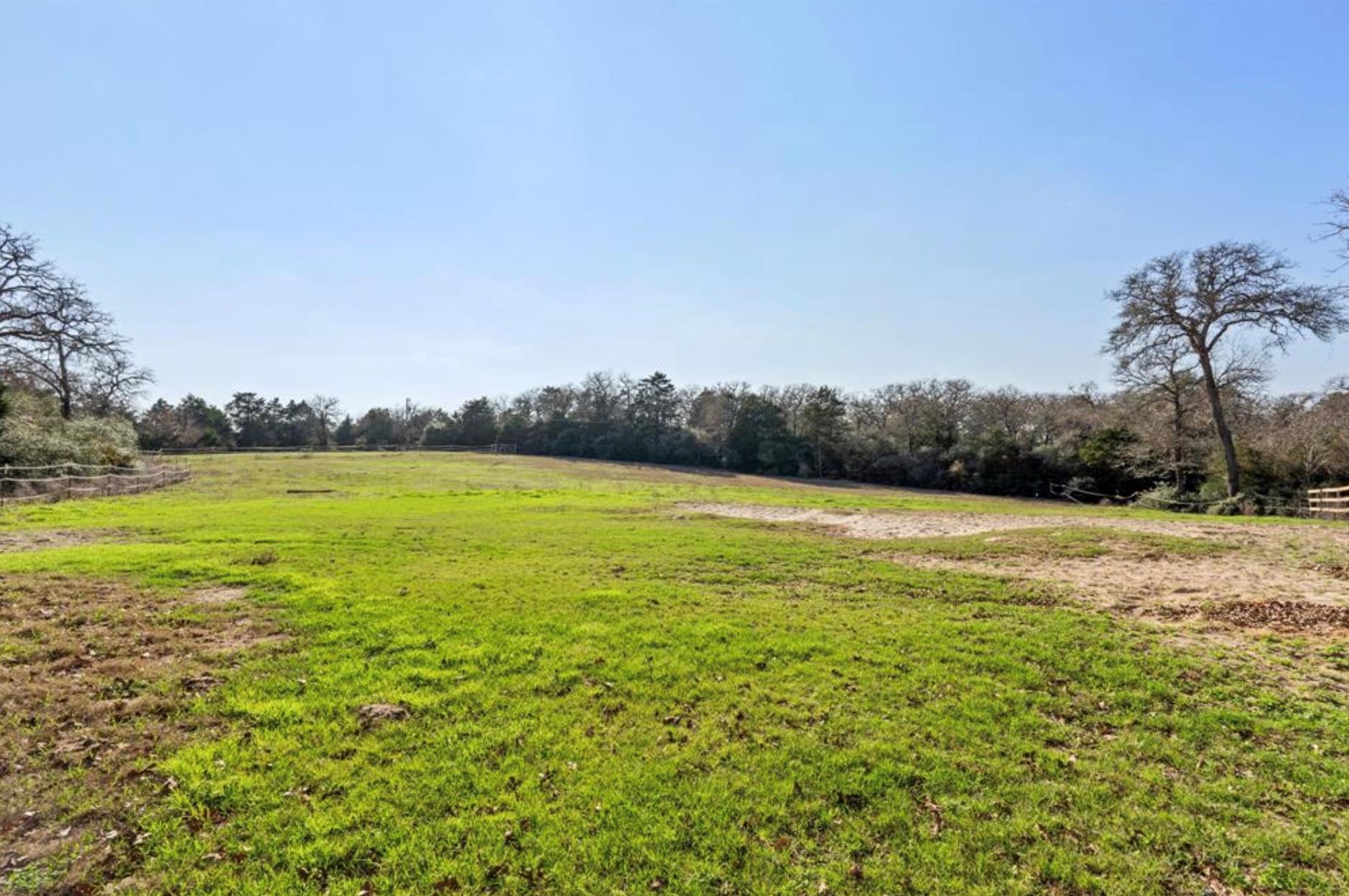 180 Bradley Ln, Rosanky, TX 78953