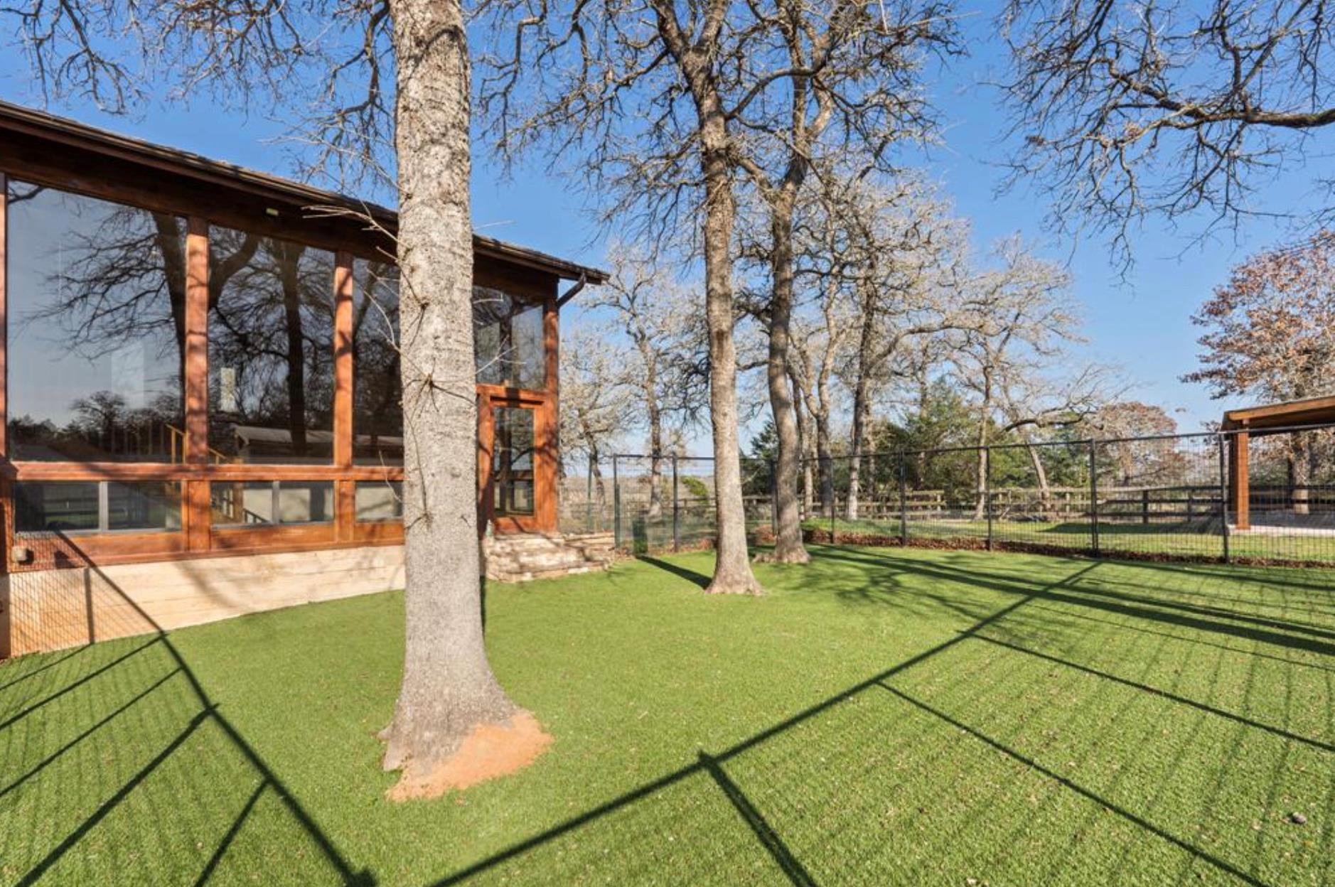 180 Bradley Ln, Rosanky, TX 78953