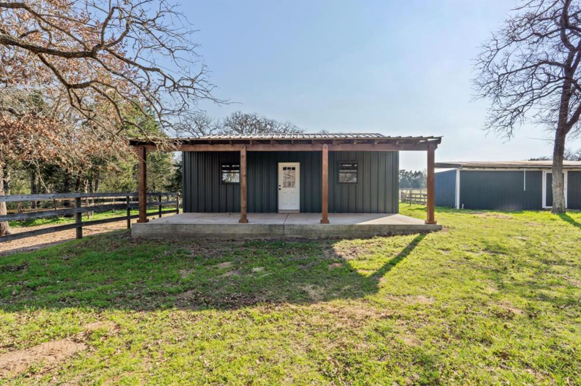 180 Bradley Ln, Rosanky, TX 78953