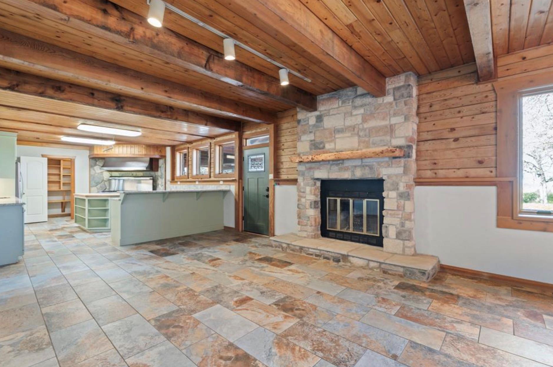 180 Bradley Ln, Rosanky, TX 78953