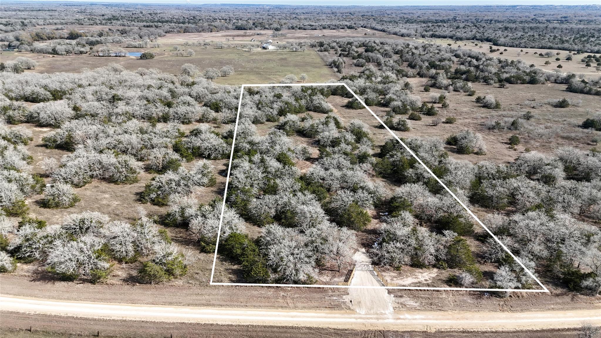 1485 Davis Rd, Muldoon, TX 78949