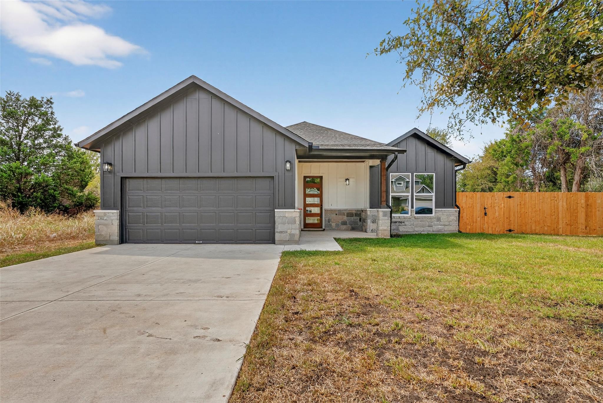 353 Nene Ln, Bastrop, TX 78602