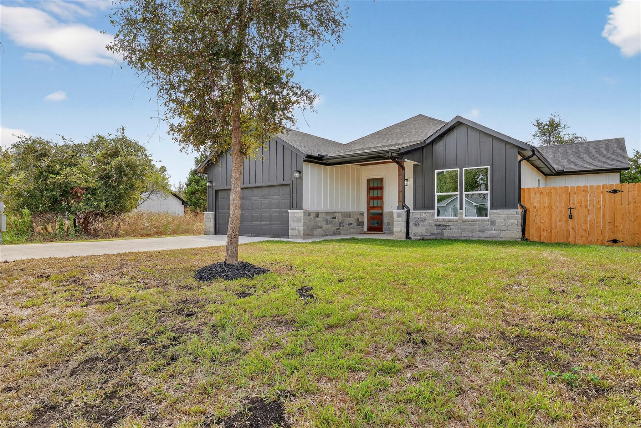 353 Nene Ln, Bastrop, TX 78602