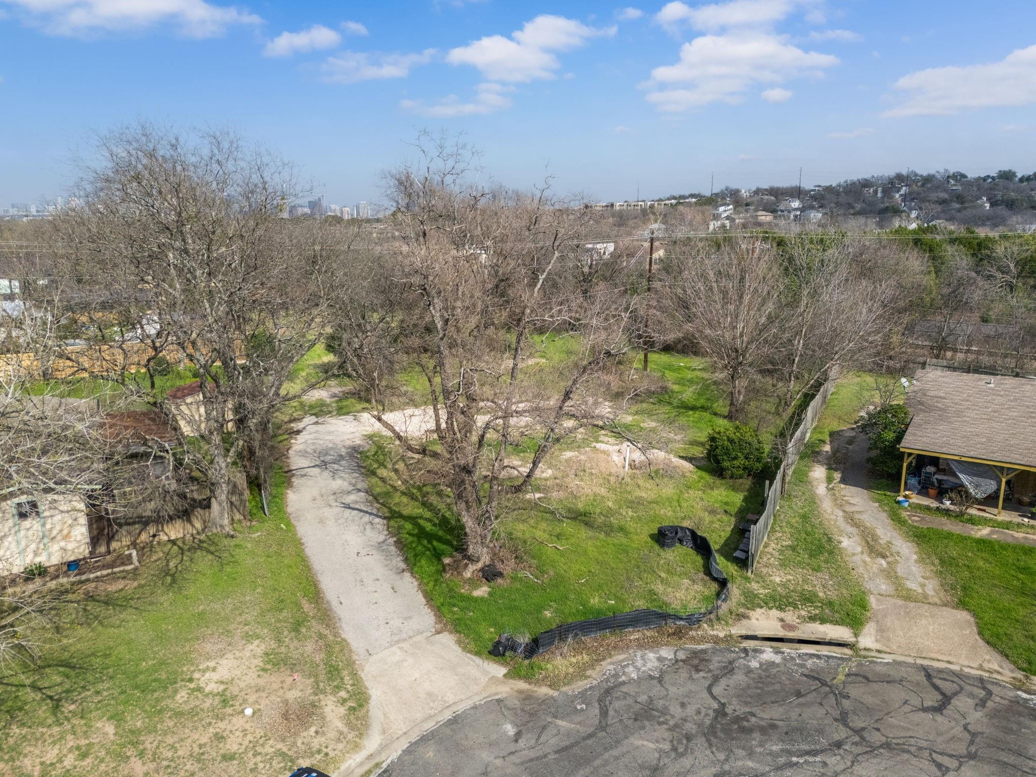 1402 Valleyridge Dr, Austin, TX 78704