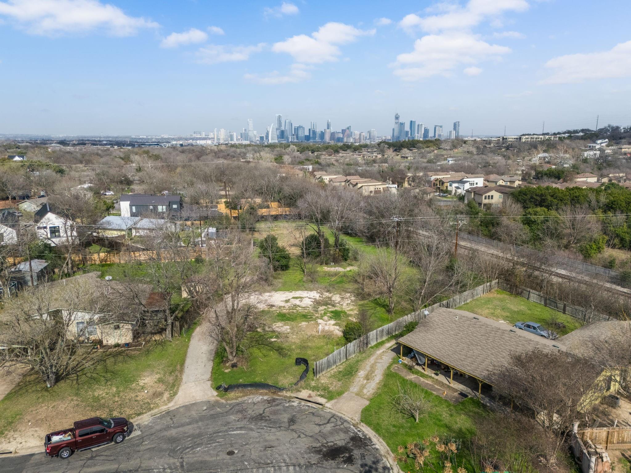 1402 Valleyridge Dr, Austin, TX 78704