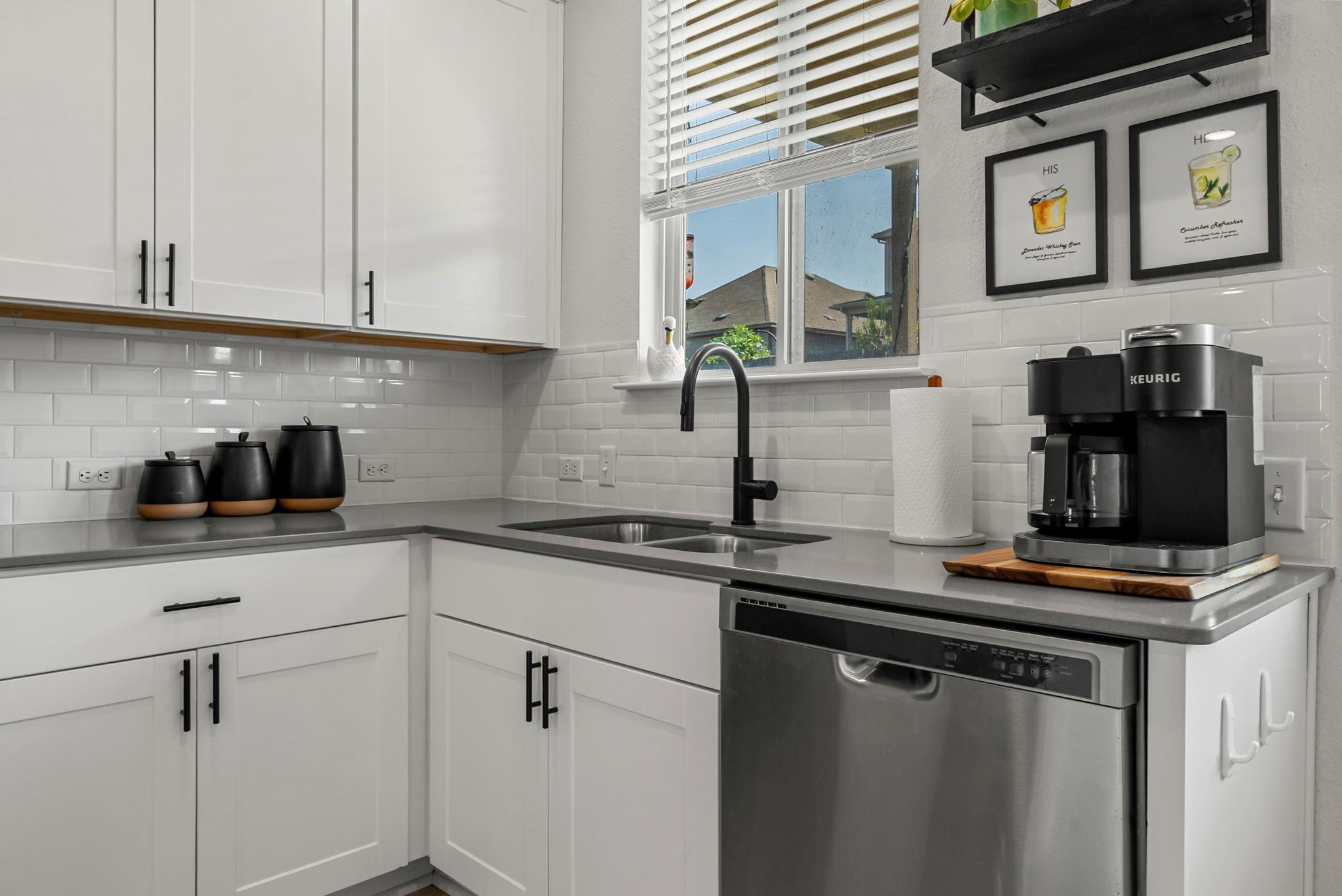 350 Purple Heart Dr, Buda, TX 78610