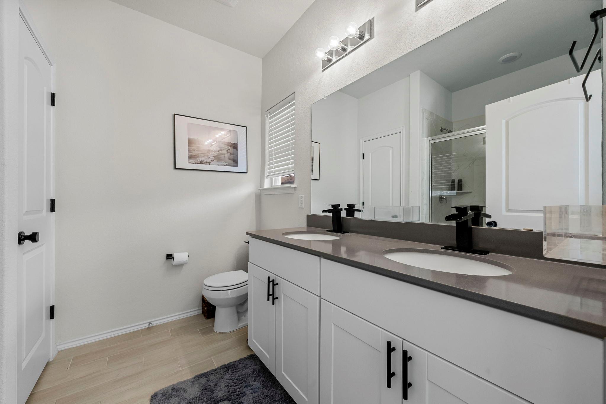 350 Purple Heart Dr, Buda, TX 78610