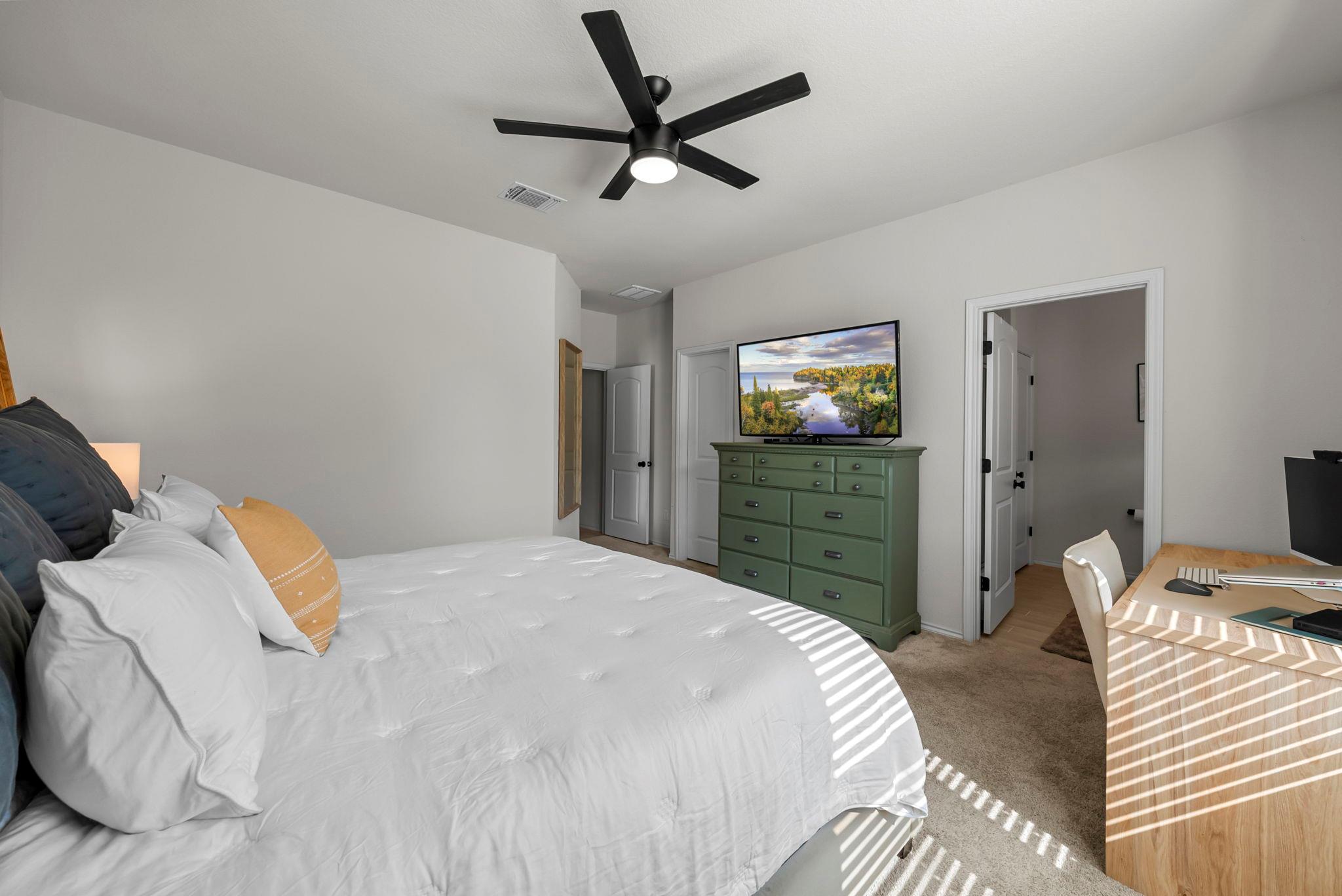 350 Purple Heart Dr, Buda, TX 78610