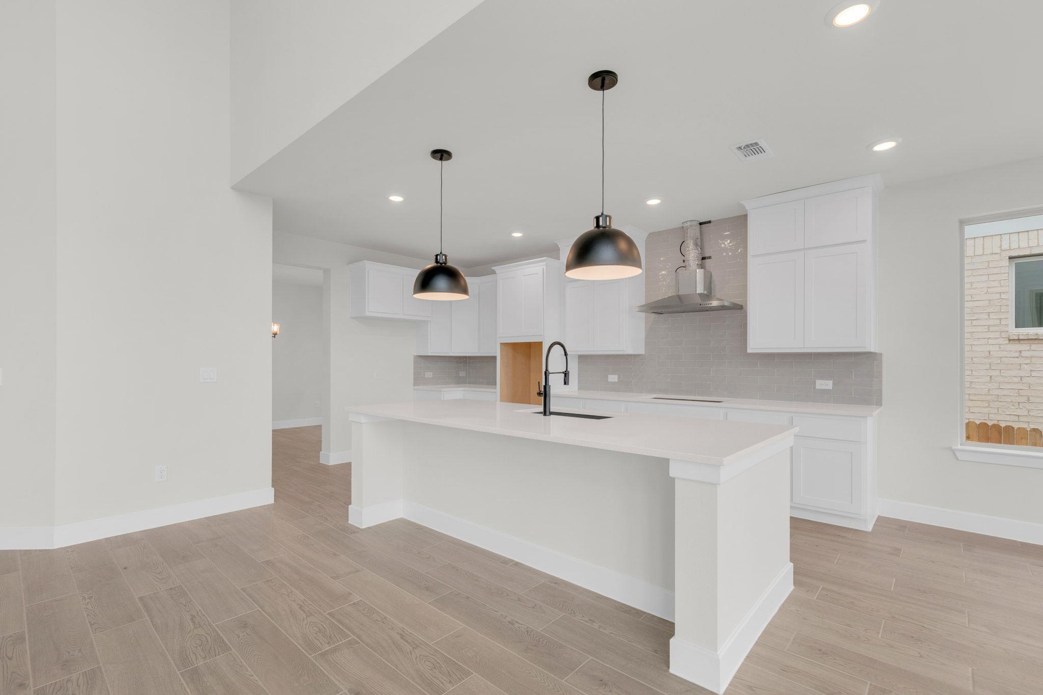 168 Montecilo Dr, Liberty Hill, TX 78642