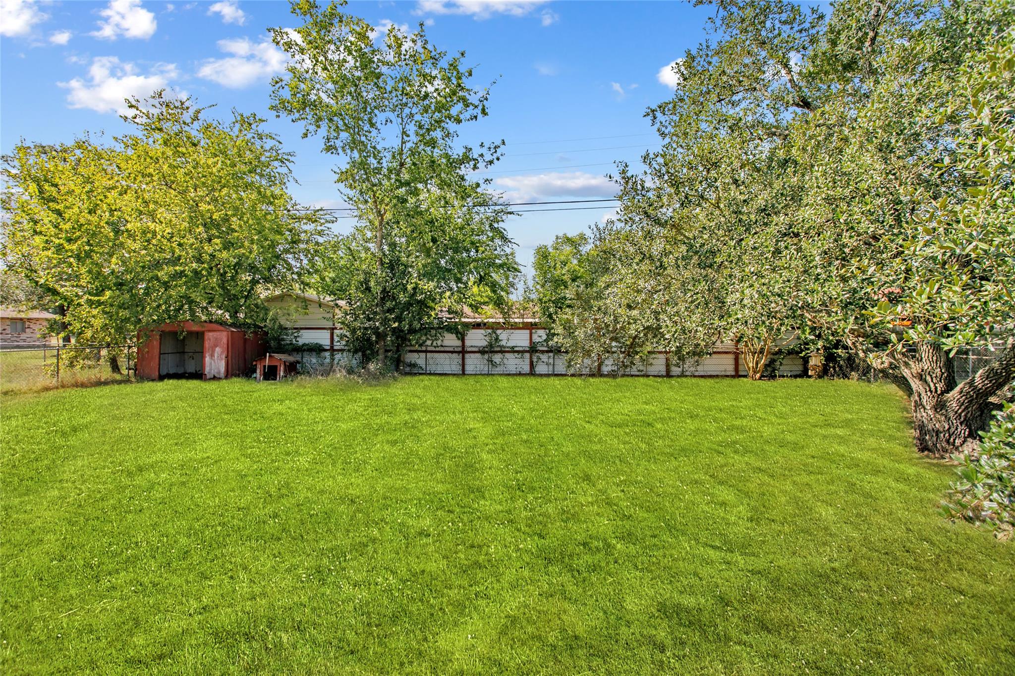 160 Gaeke St, Giddings, TX 78942