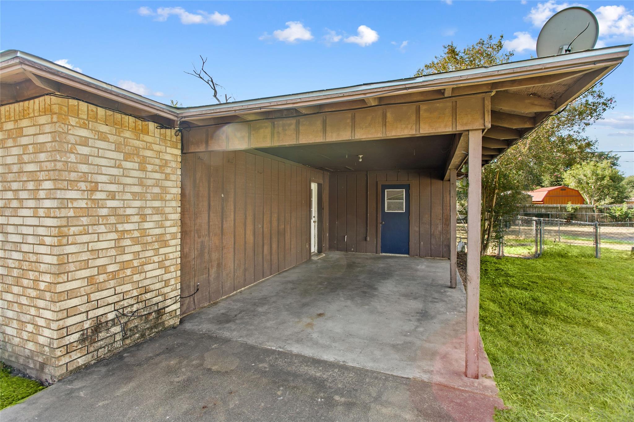 160 Gaeke St, Giddings, TX 78942