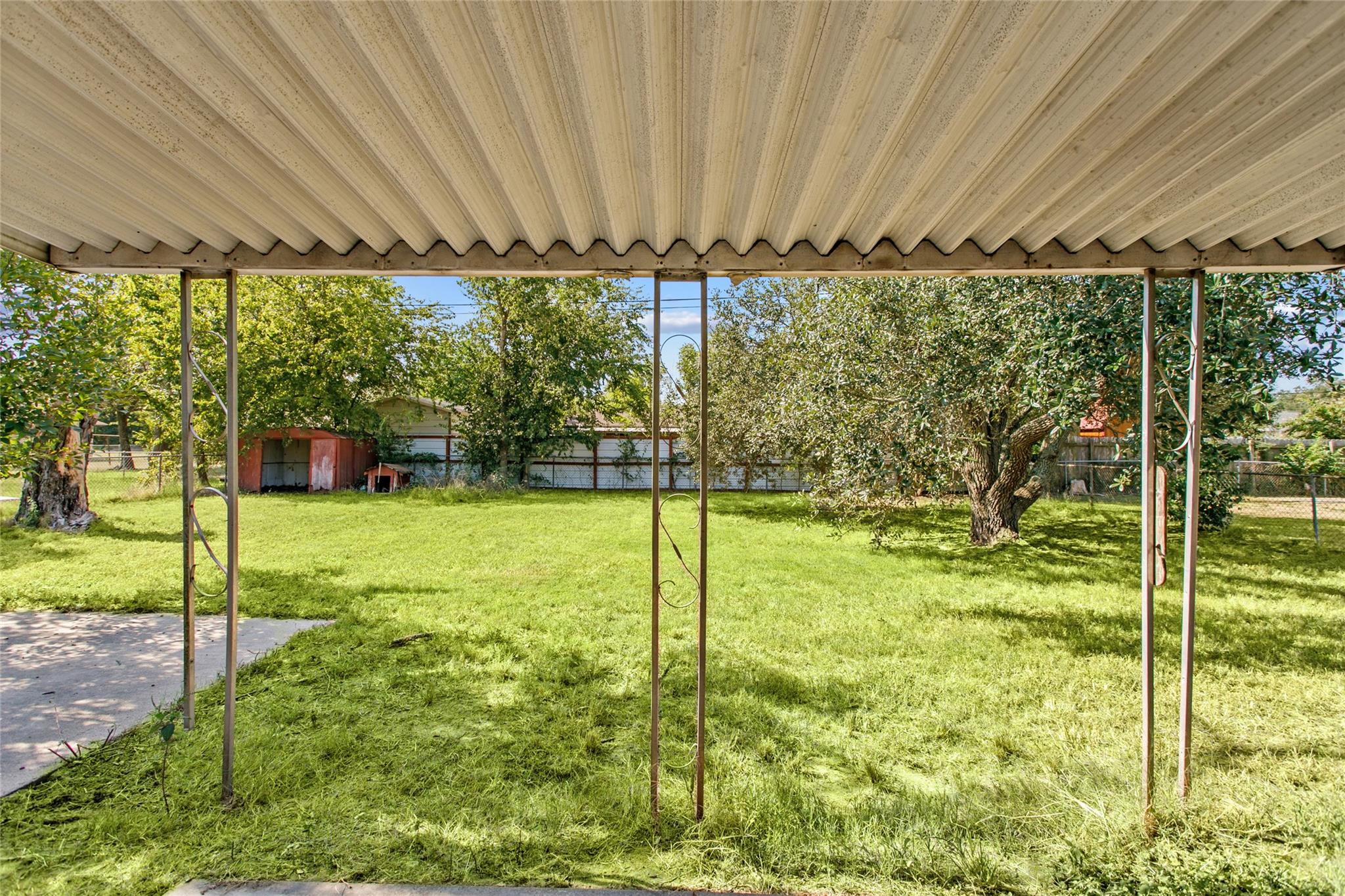 160 Gaeke St, Giddings, TX 78942