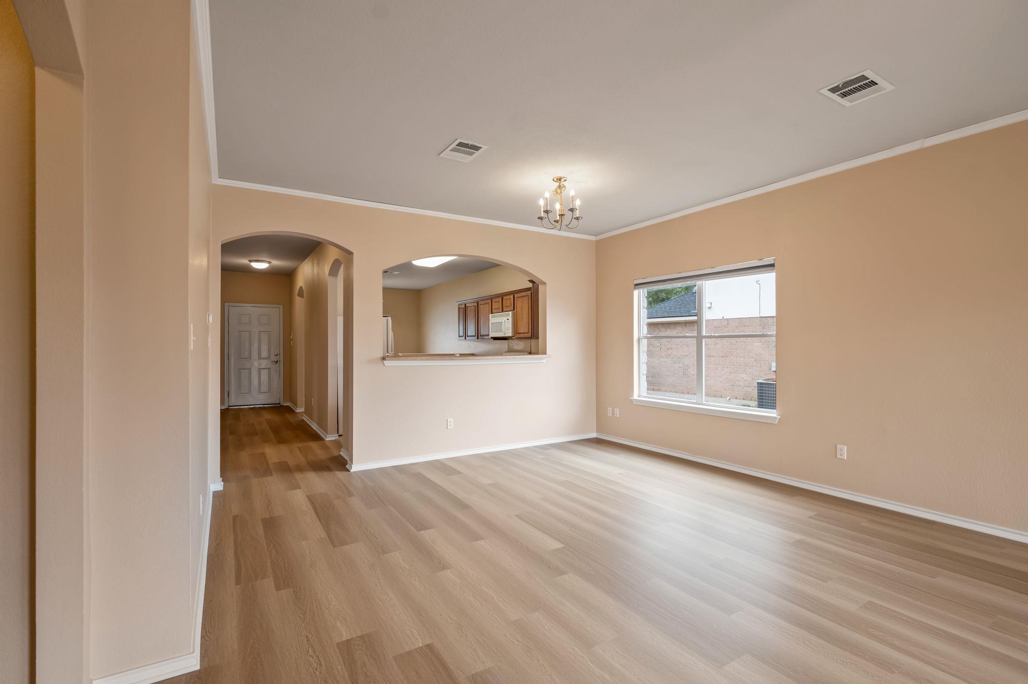 248 Amber Oak Dr, Kyle, TX 78640