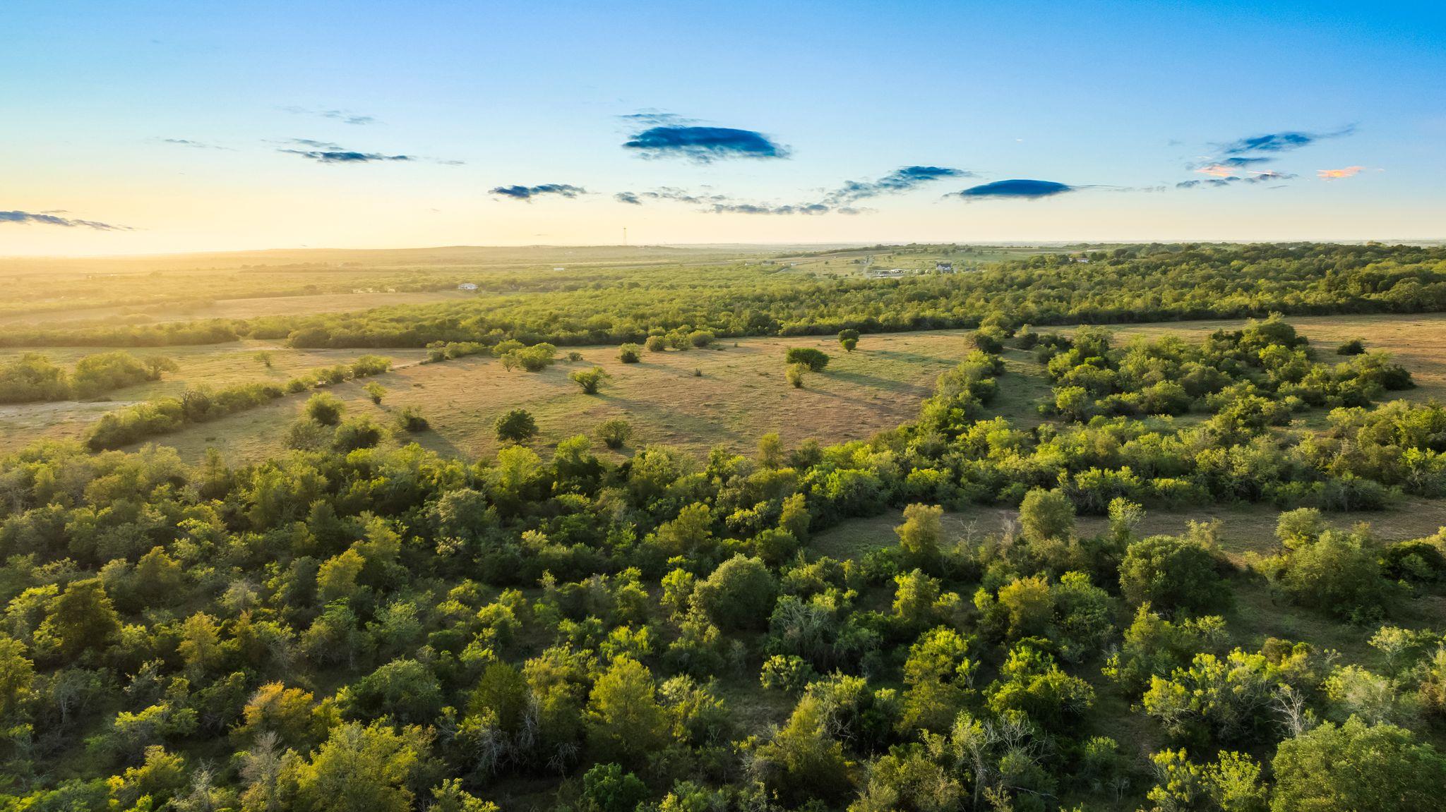 3575 Westwood Rd, Lockhart, TX 78644