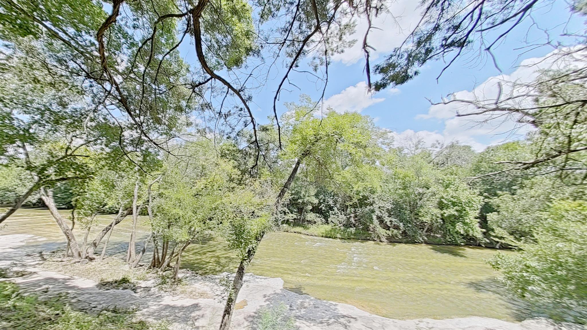 654 Creekside Dr, Belton, TX 76513