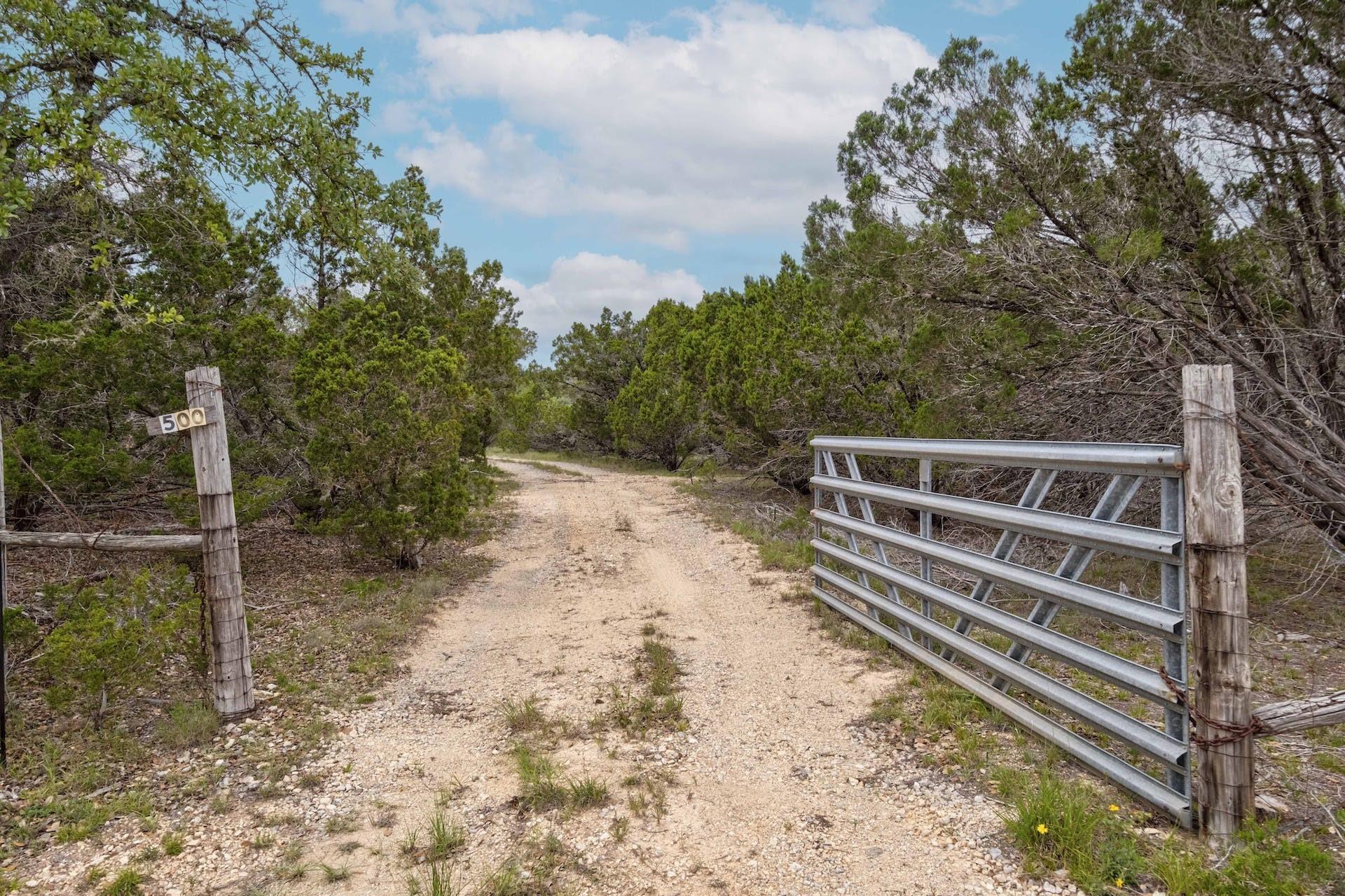 500 Shelton Ranch Rd, Dripping Springs, TX 78620