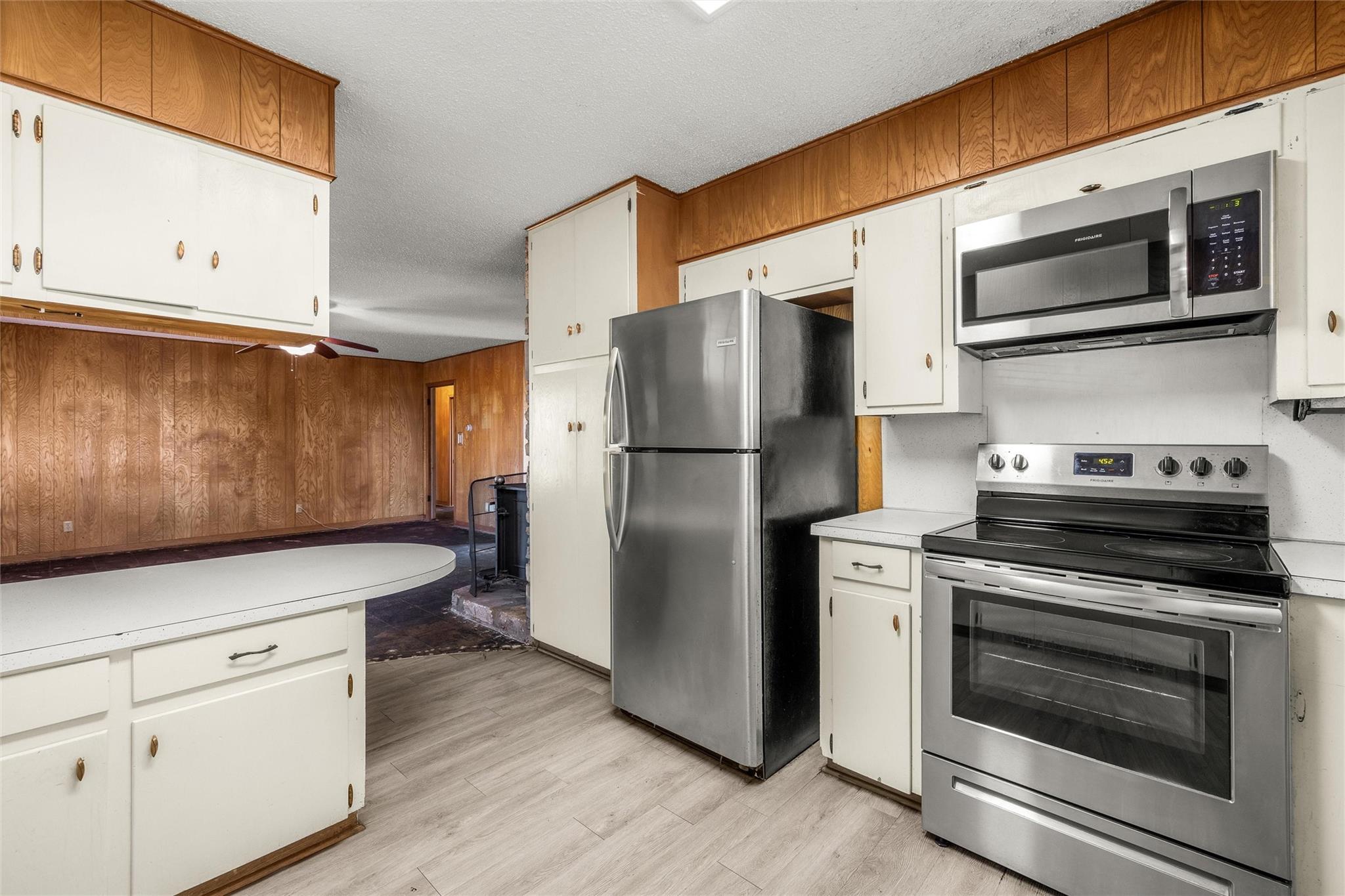 24503 Ranch Road 12 # D, Dripping Springs, TX 78620