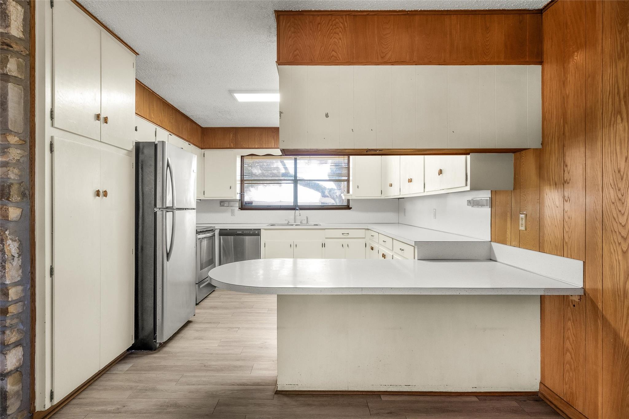 24503 Ranch Road 12 # D, Dripping Springs, TX 78620