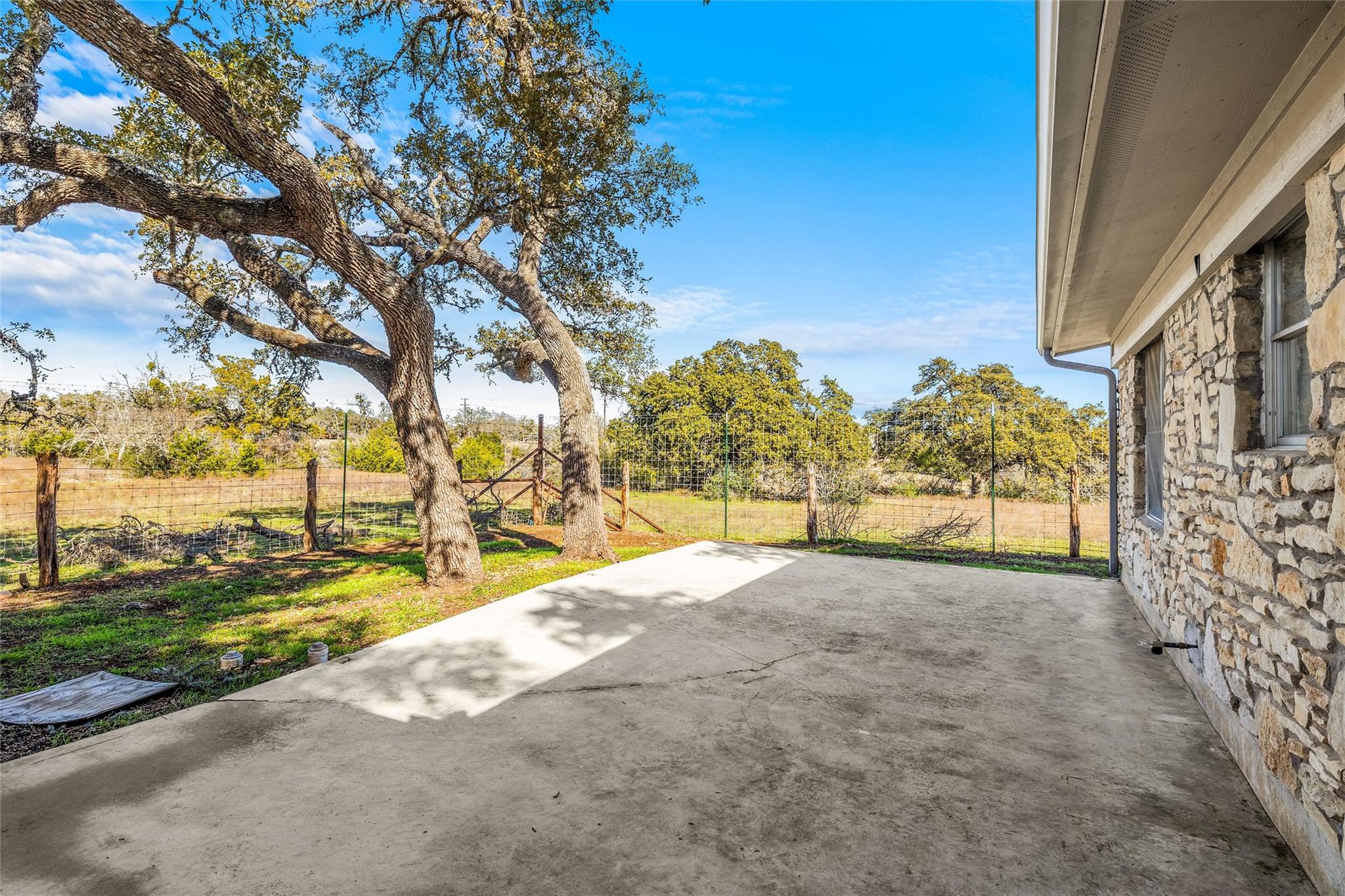 24503 Ranch Road 12 # D, Dripping Springs, TX 78620