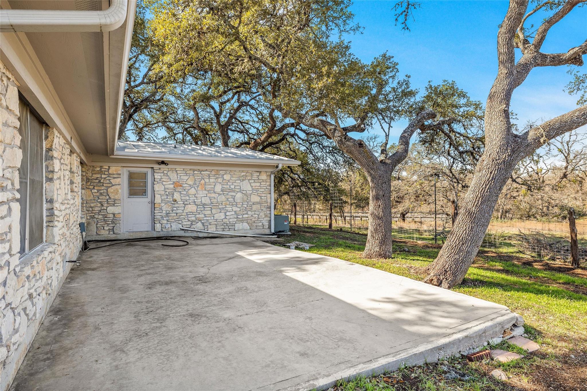 24503 Ranch Road 12 # D, Dripping Springs, TX 78620
