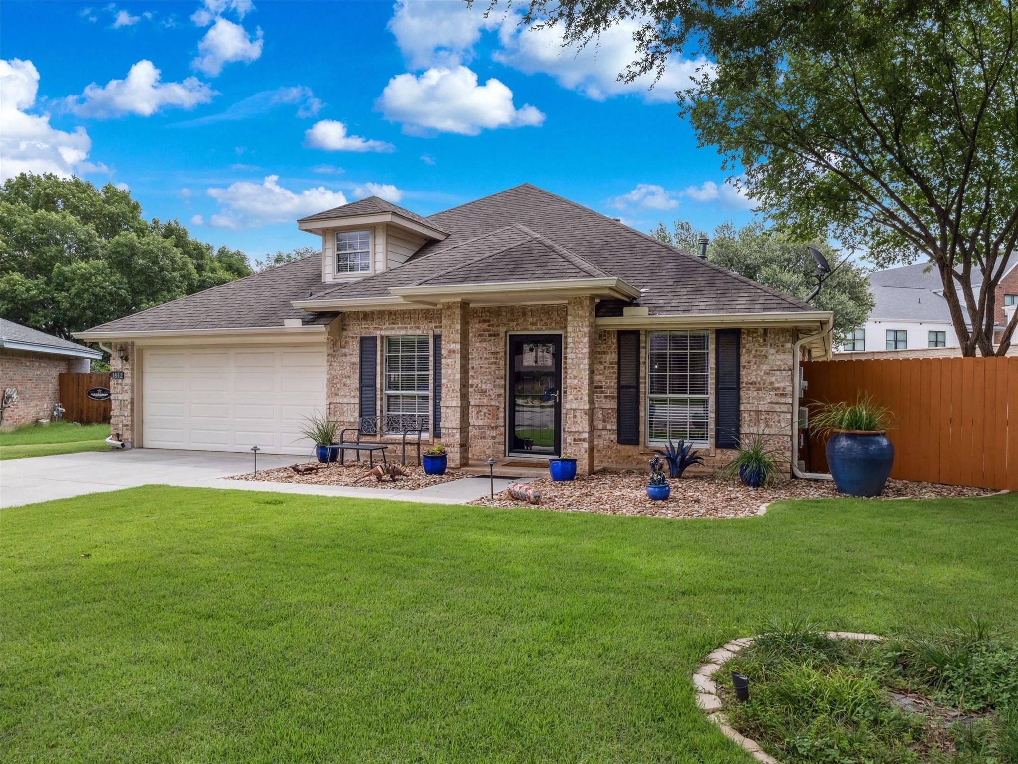 1832 Sunnybrook Dr, New Braunfels, TX 78130