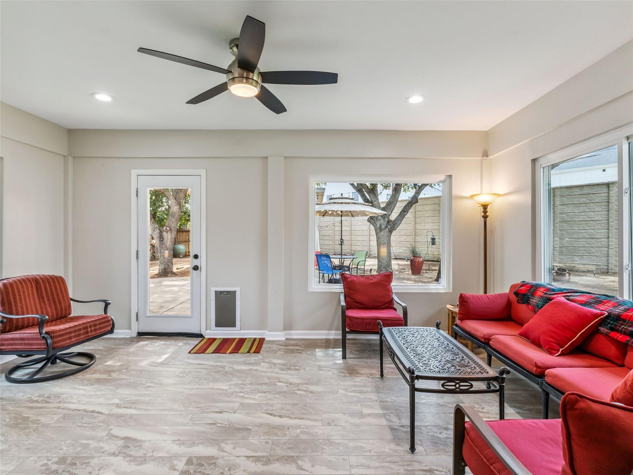 1832 Sunnybrook Dr, New Braunfels, TX 78130