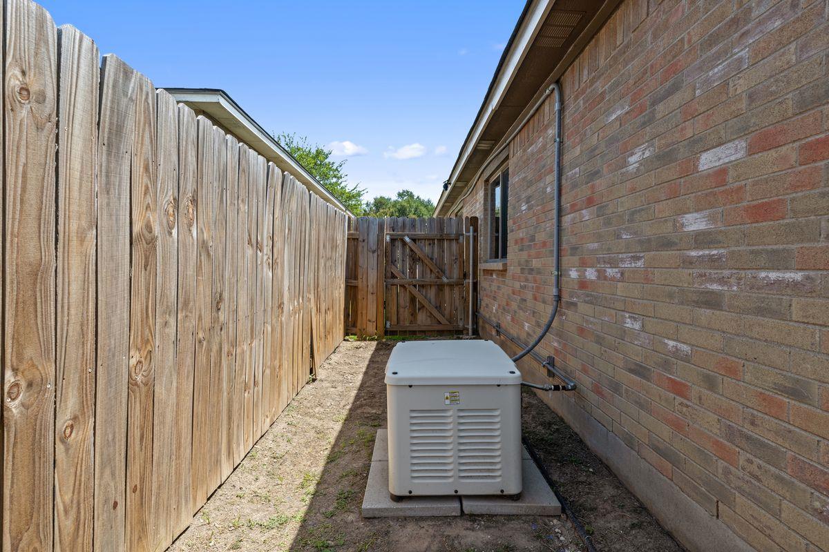 17500 Avena Valley Dr, Pflugerville, TX 78660