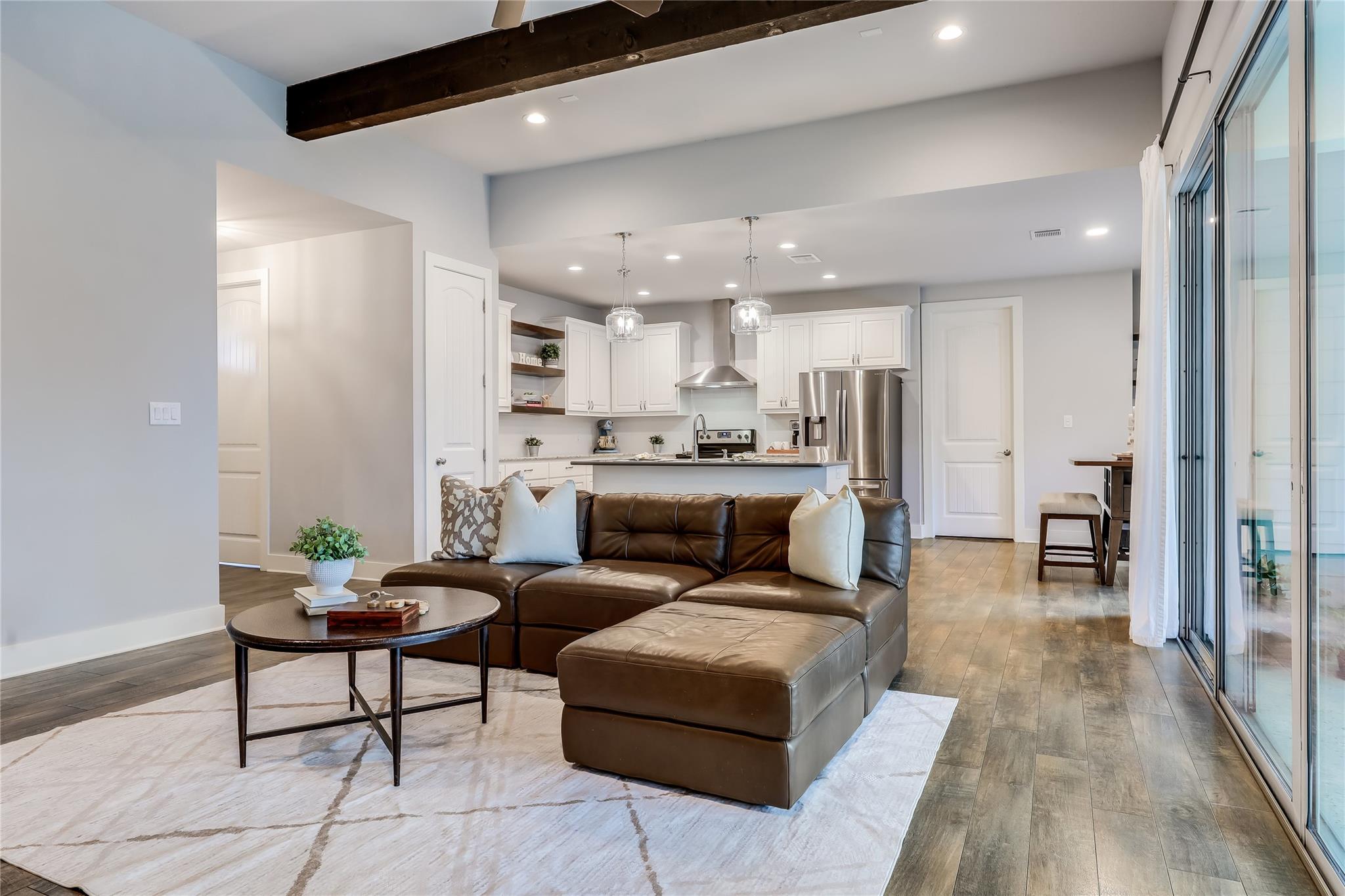 21800 Owens Cv, Lago Vista, TX 78645