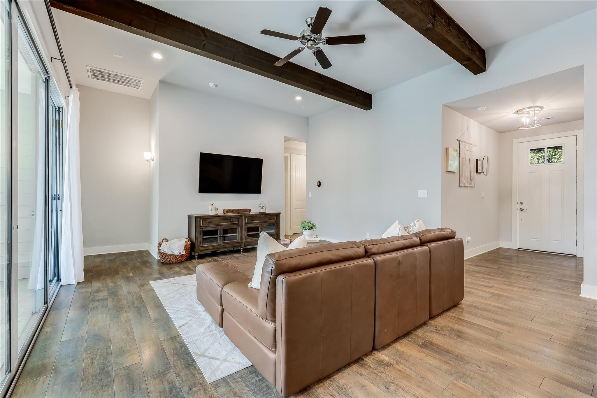 21800 Owens Cv, Lago Vista, TX 78645