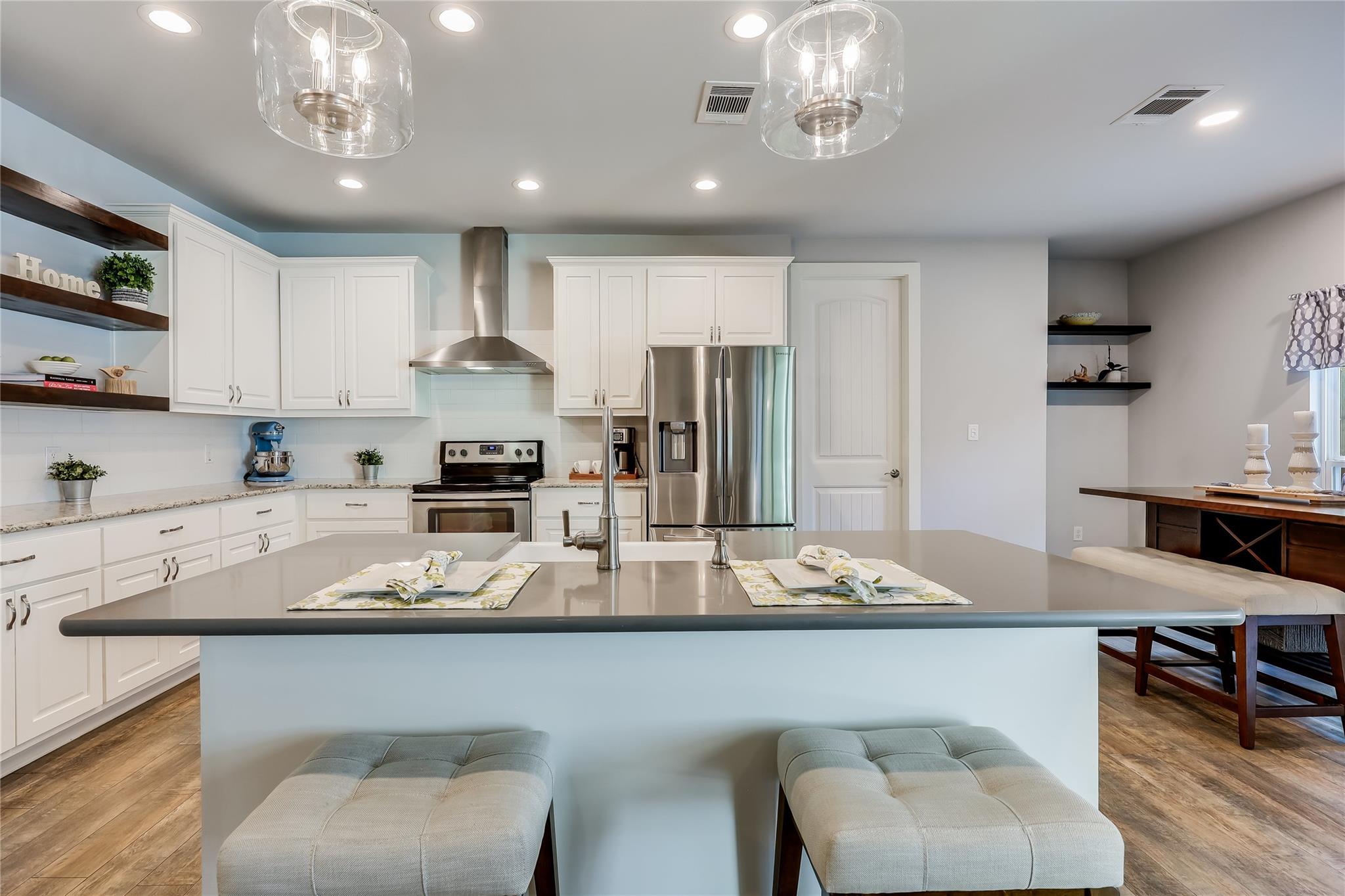 21800 Owens Cv, Lago Vista, TX 78645