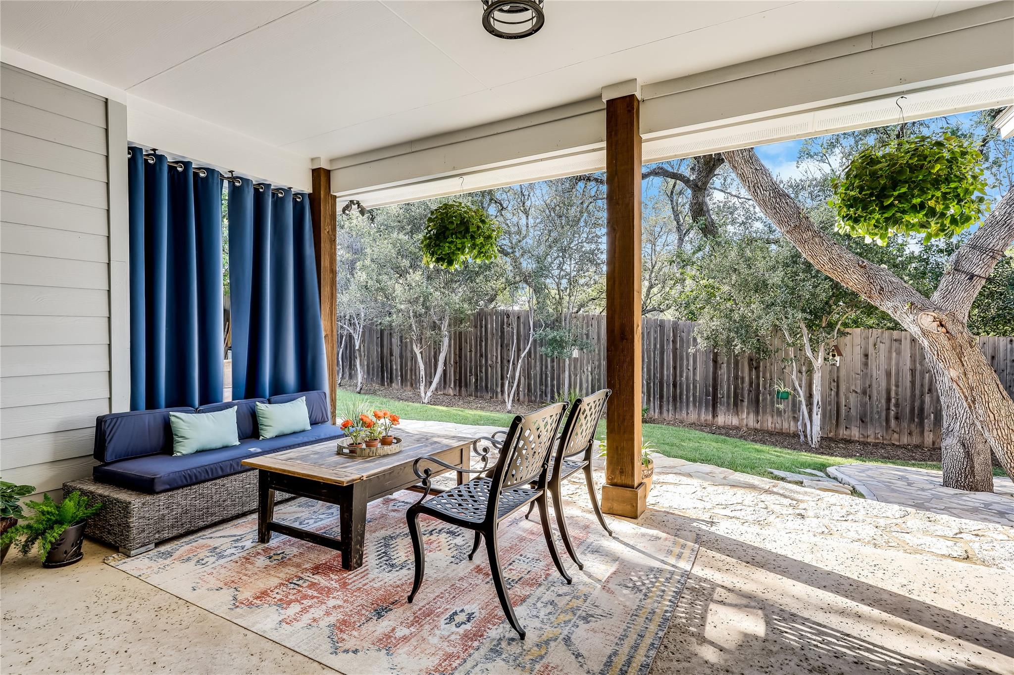 21800 Owens Cv, Lago Vista, TX 78645