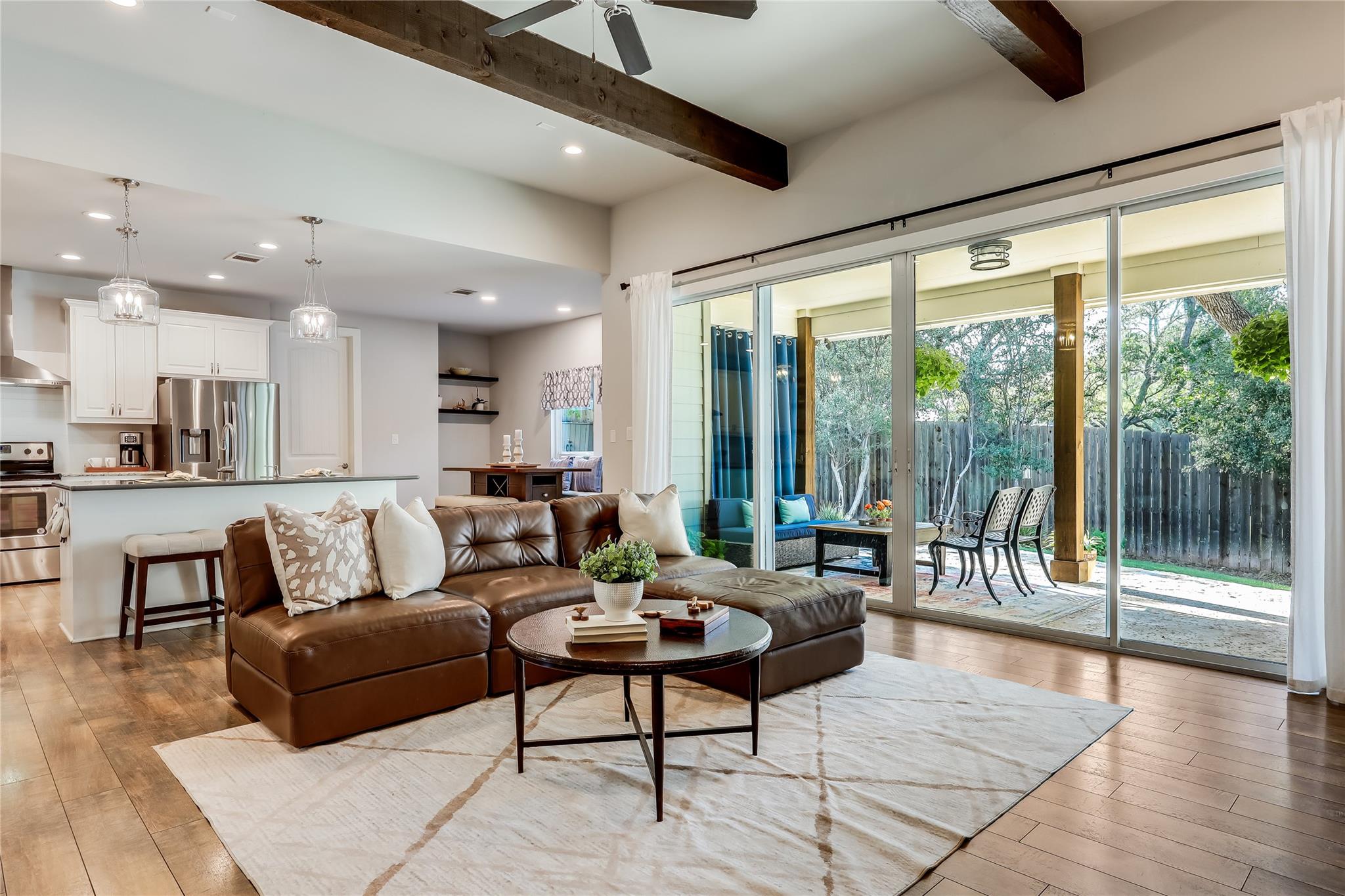 21800 Owens Cv, Lago Vista, TX 78645