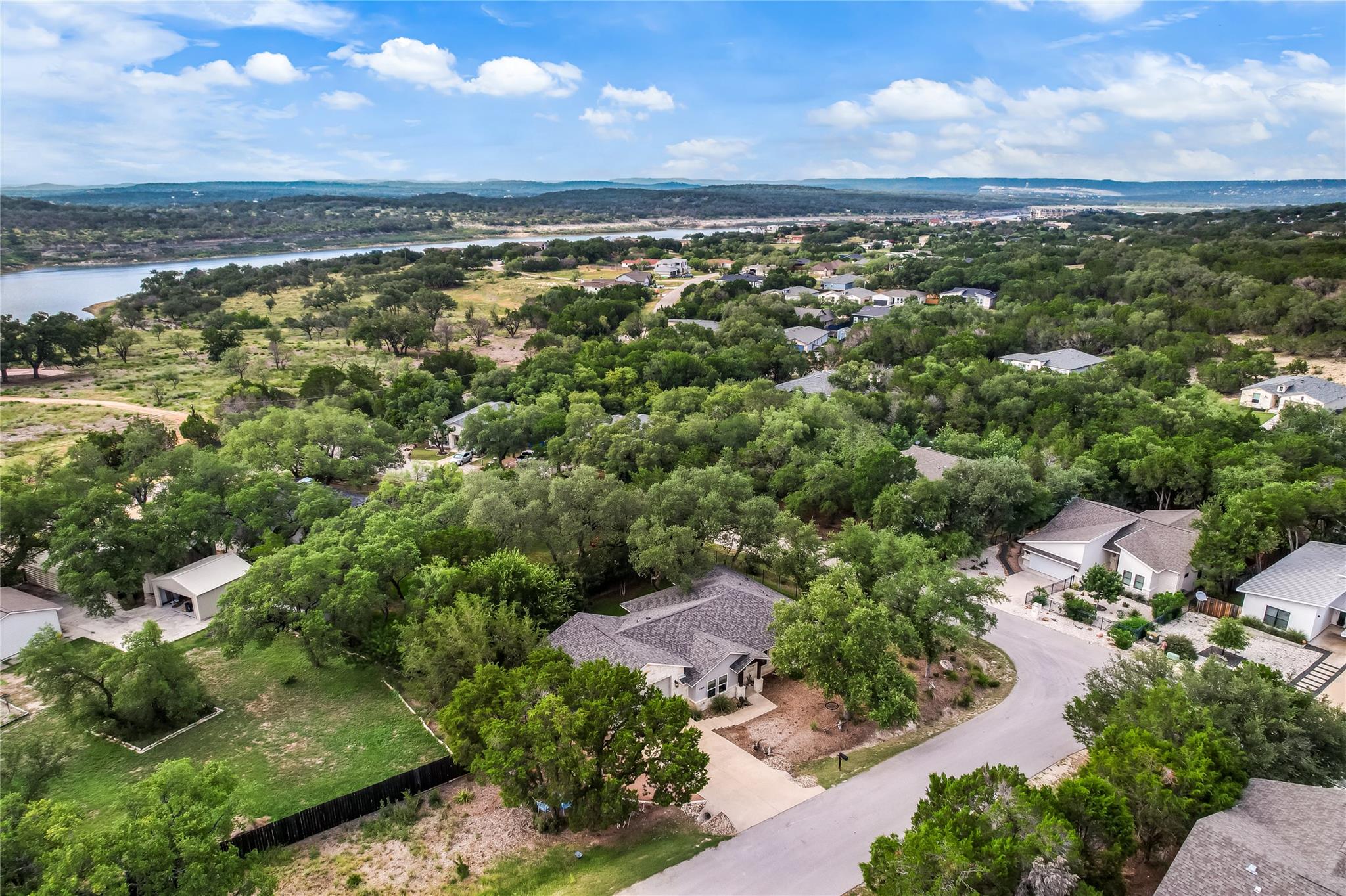 21800 Owens Cv, Lago Vista, TX 78645