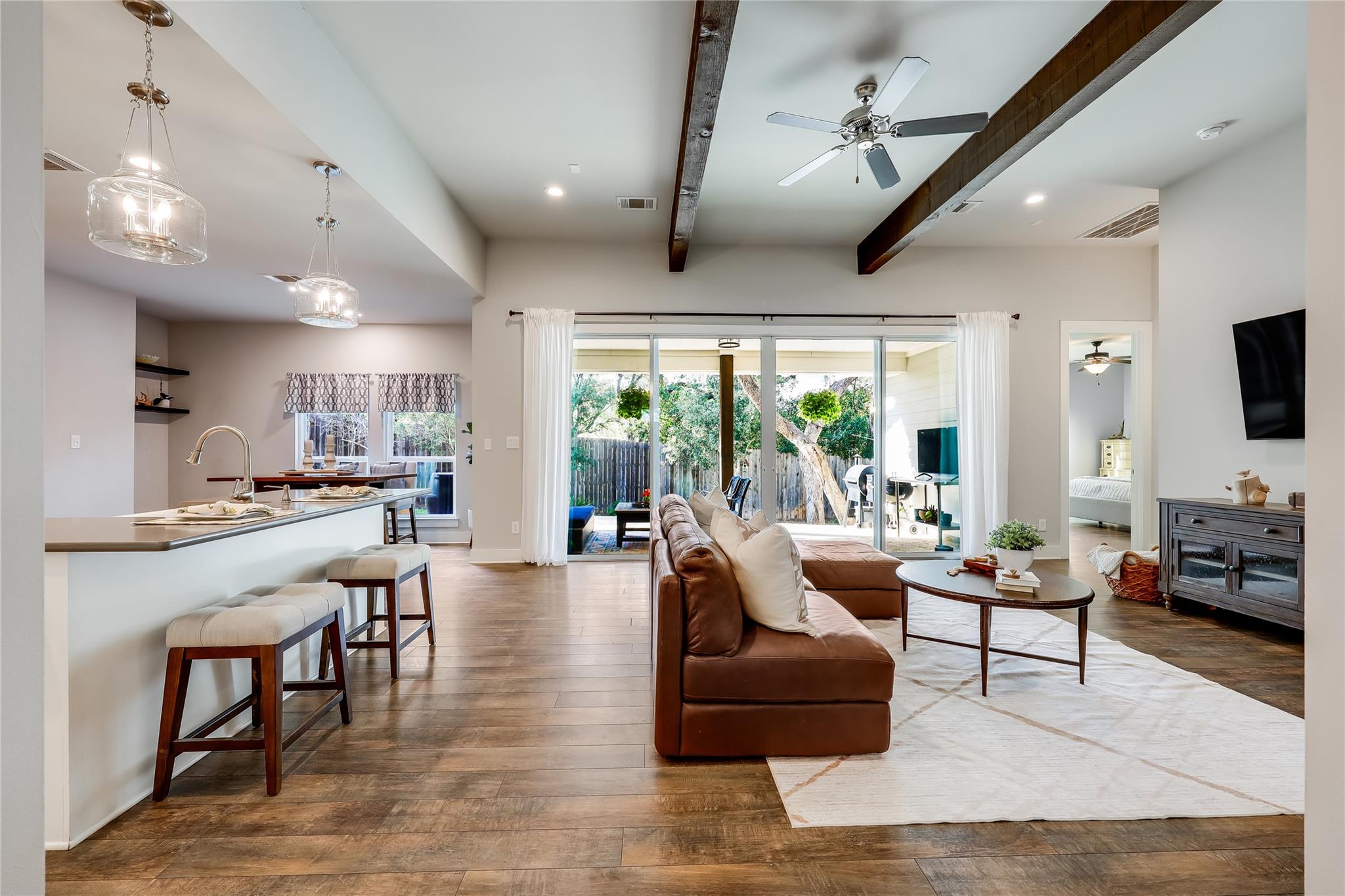 21800 Owens Cv, Lago Vista, TX 78645