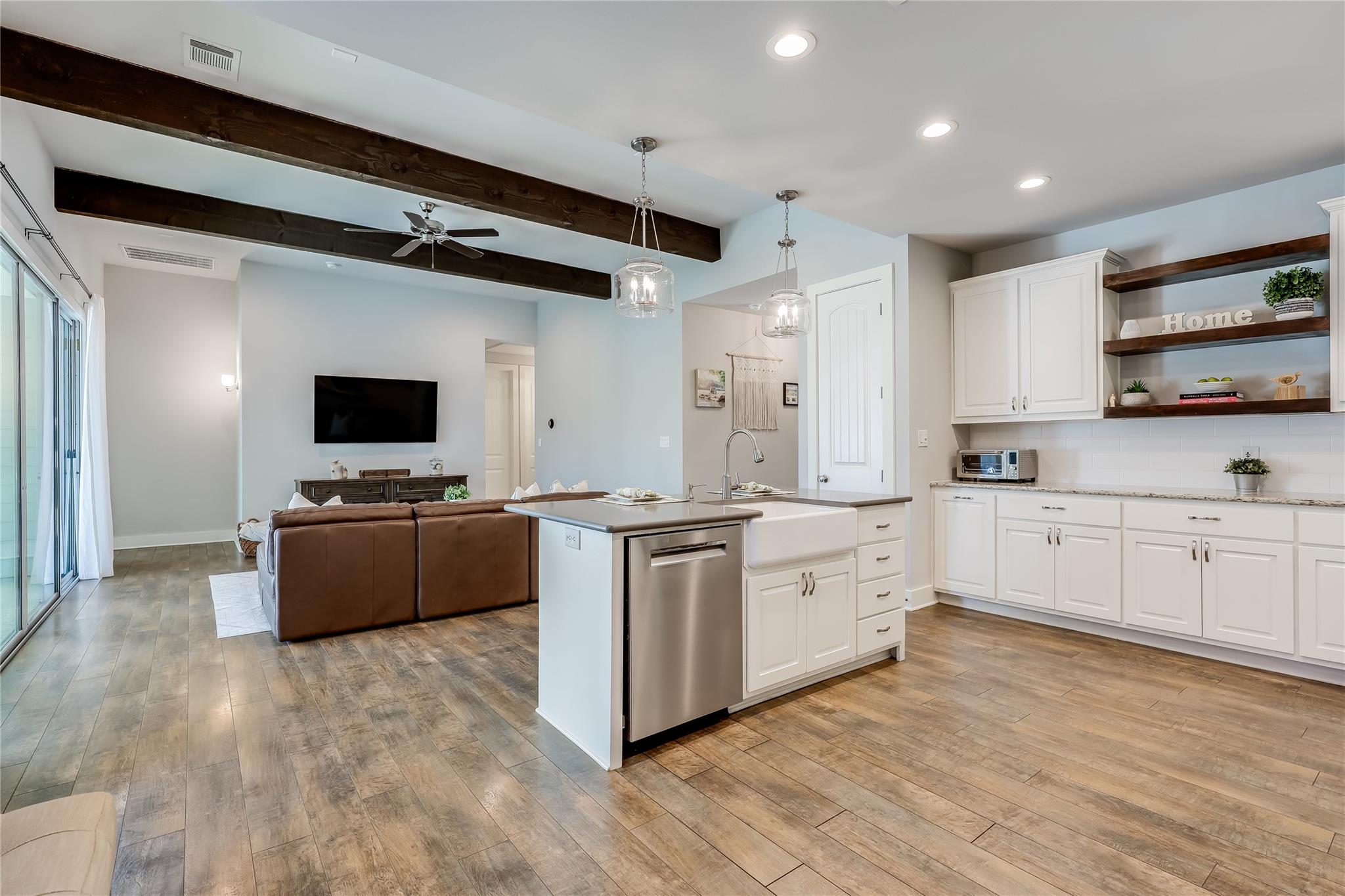 21800 Owens Cv, Lago Vista, TX 78645